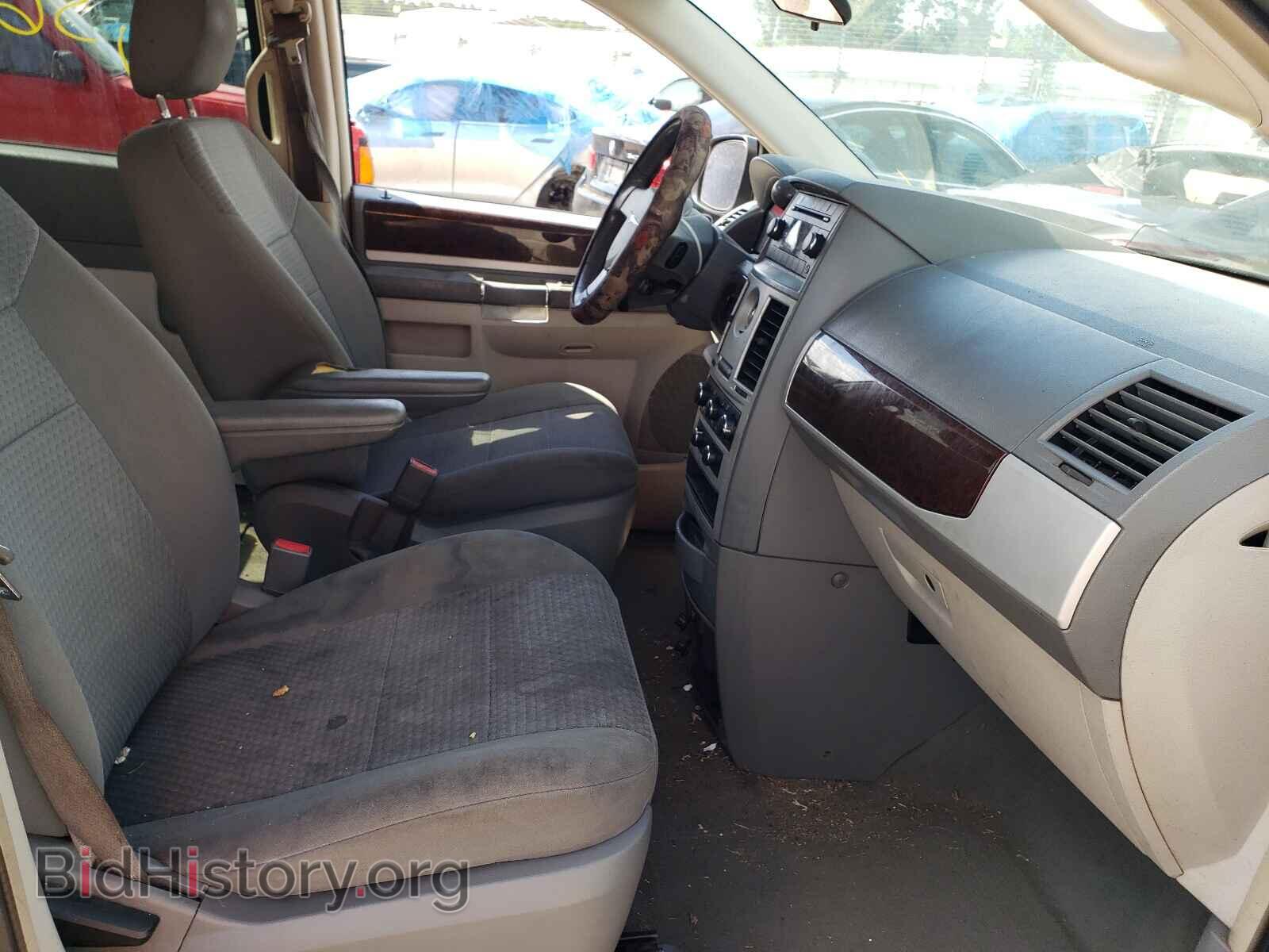2010 CHRYSLER MINIVAN - VIN: 2A4RR5D16AR245500 - Фото 5