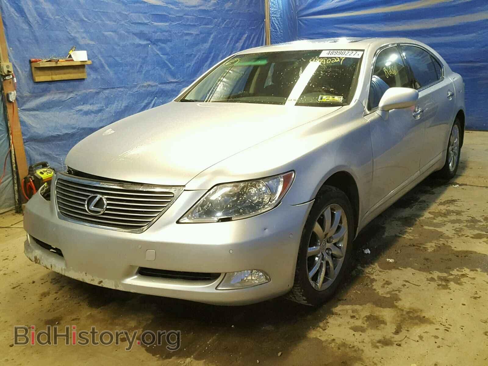2007 LEXUS LS460 - VIN: JTHGL46F275004846 - Photo 2