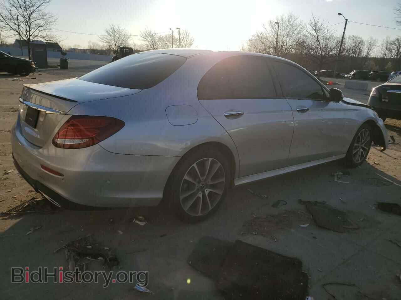 2018 MERCEDES-BENZ E-CLASS - VIN: WDDZF4KBXJA385404 - Фото 3