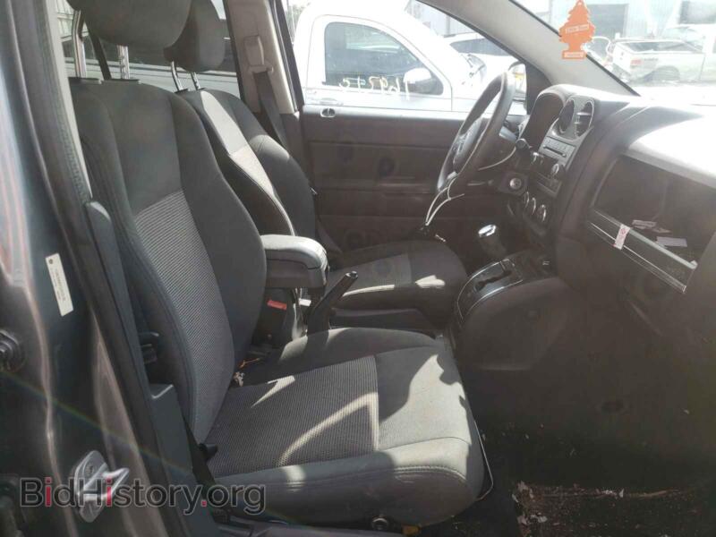 2012 Jeep COMPASS (VIN 1C4NJDBBXCD514136) — photo 5 of 10