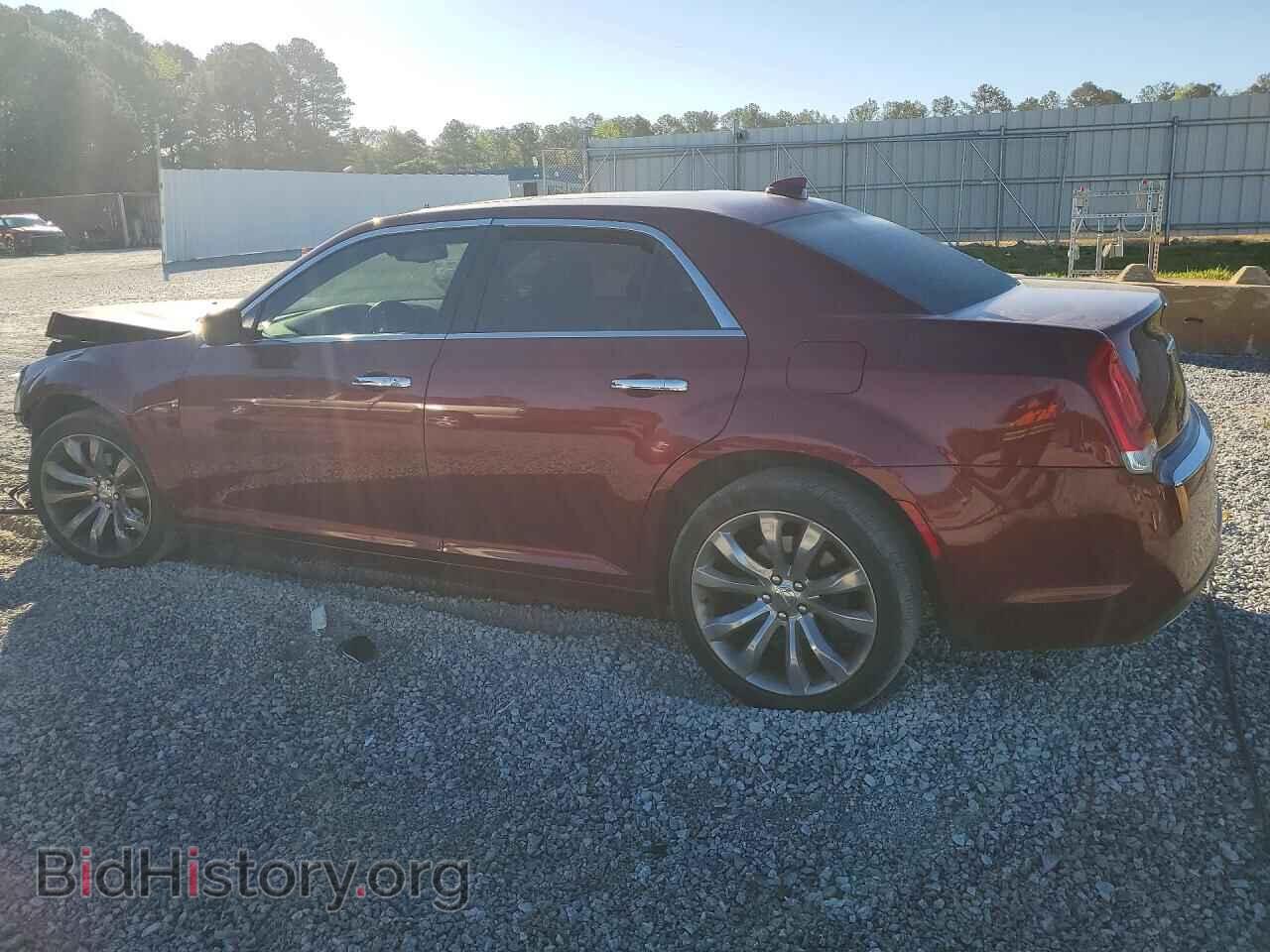 2019 CHRYSLER 300 - VIN: 2C3CCAEG1KH594777 - Фото 2