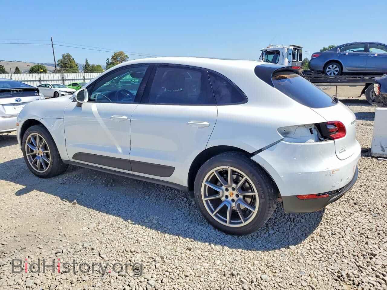 2017 PORSCHE MACAN - VIN: WP1AA2A56HLB04427 - Фото 2