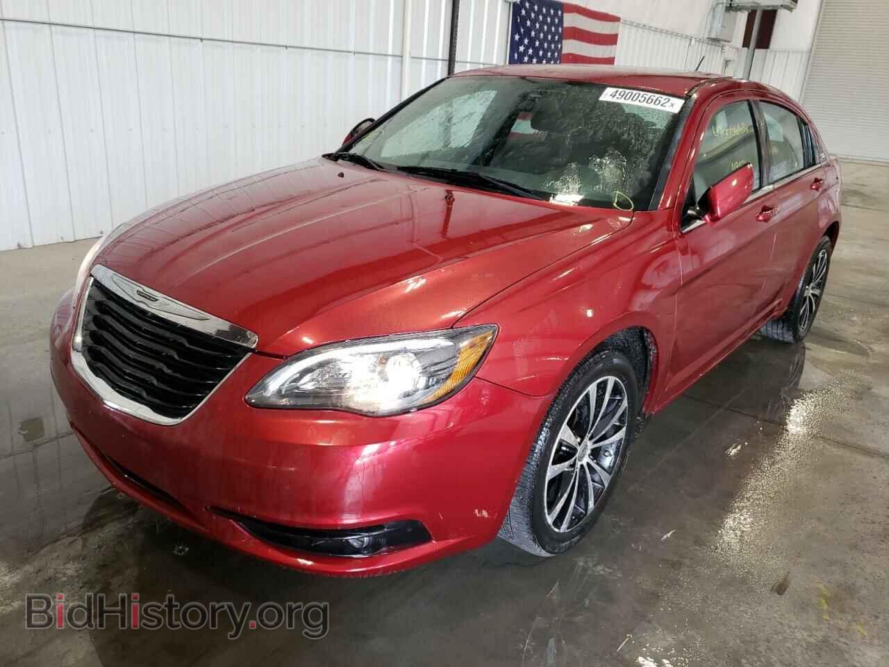 2013 CHRYSLER 200 - VIN: 1C3CCBBB1DN525113 - Фото 2