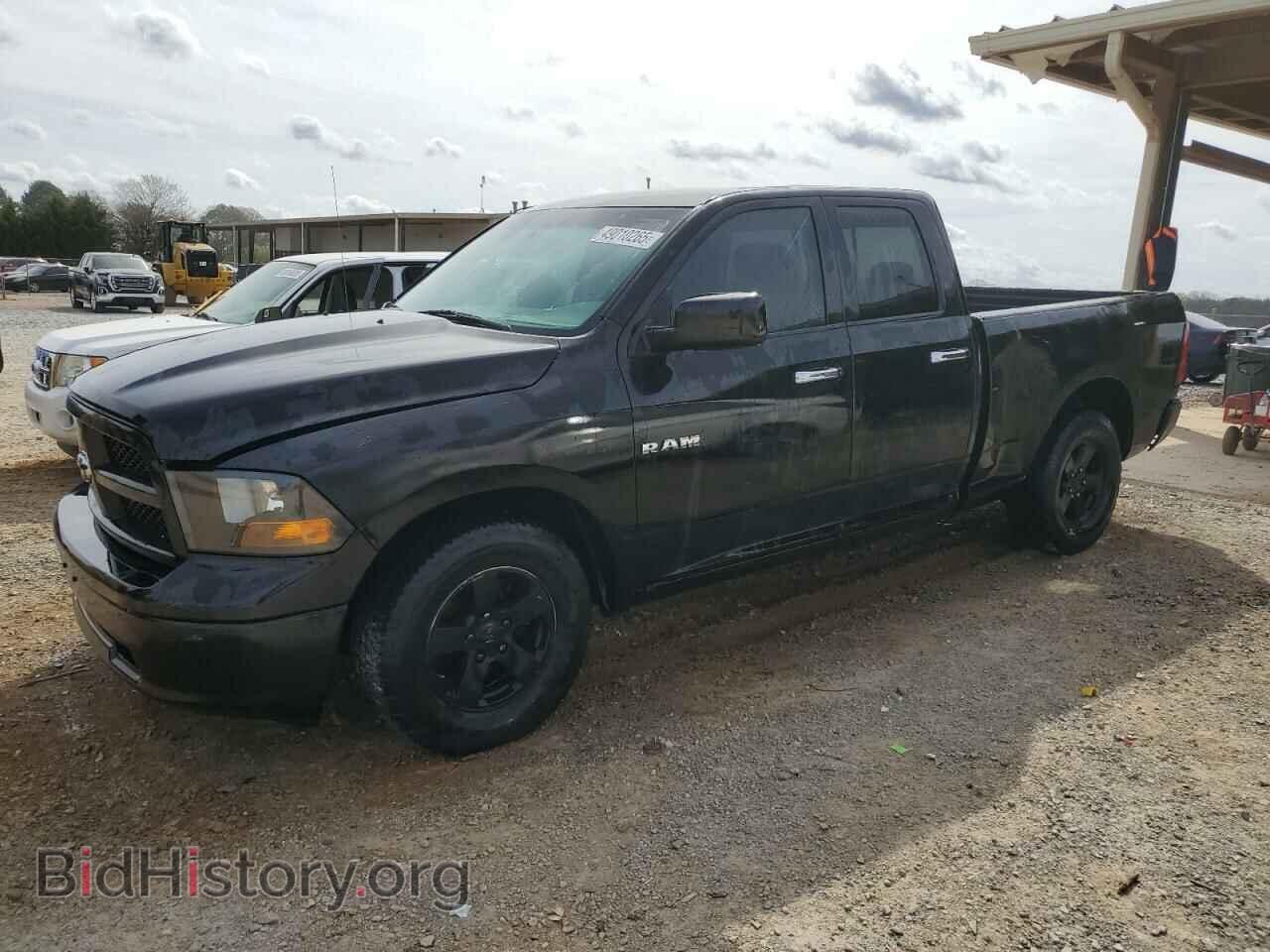 Photo 1D3HB18P29S762937 - DODGE All Models 2009
