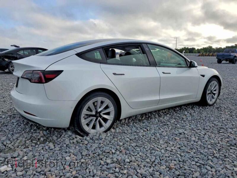 2021 Tesla MODEL 3 (VIN 5YJ3E1EAXMF856760) — фото 3 из 12