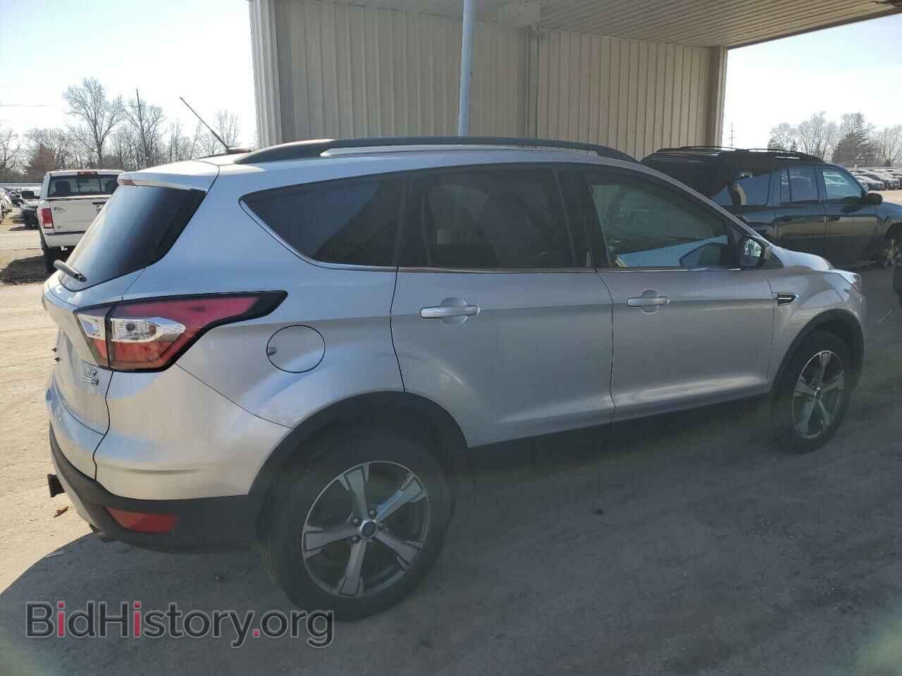 2017 FORD ESCAPE - VIN: 1FMCU9G9XHUB94482 - Фото 3