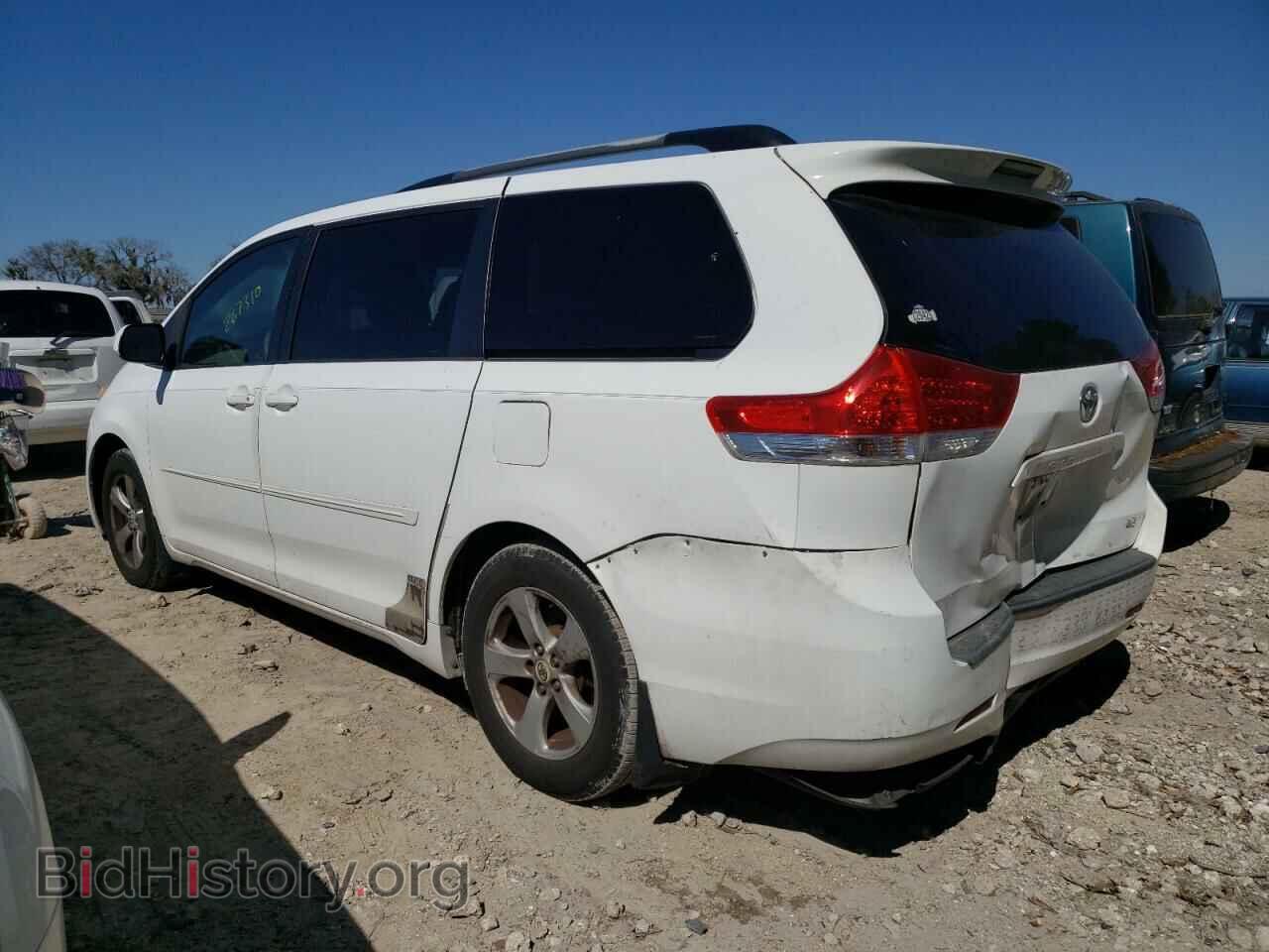 2011 TOYOTA All Models - VIN: 5TDKK3DC0BS170416 - Фото 2