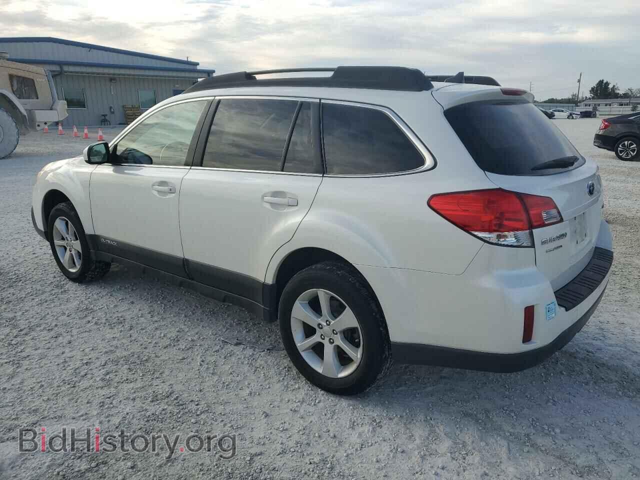 2014 SUBARU OUTBACK - VIN: 4S4BRBCC8E3232587 - Photo 2