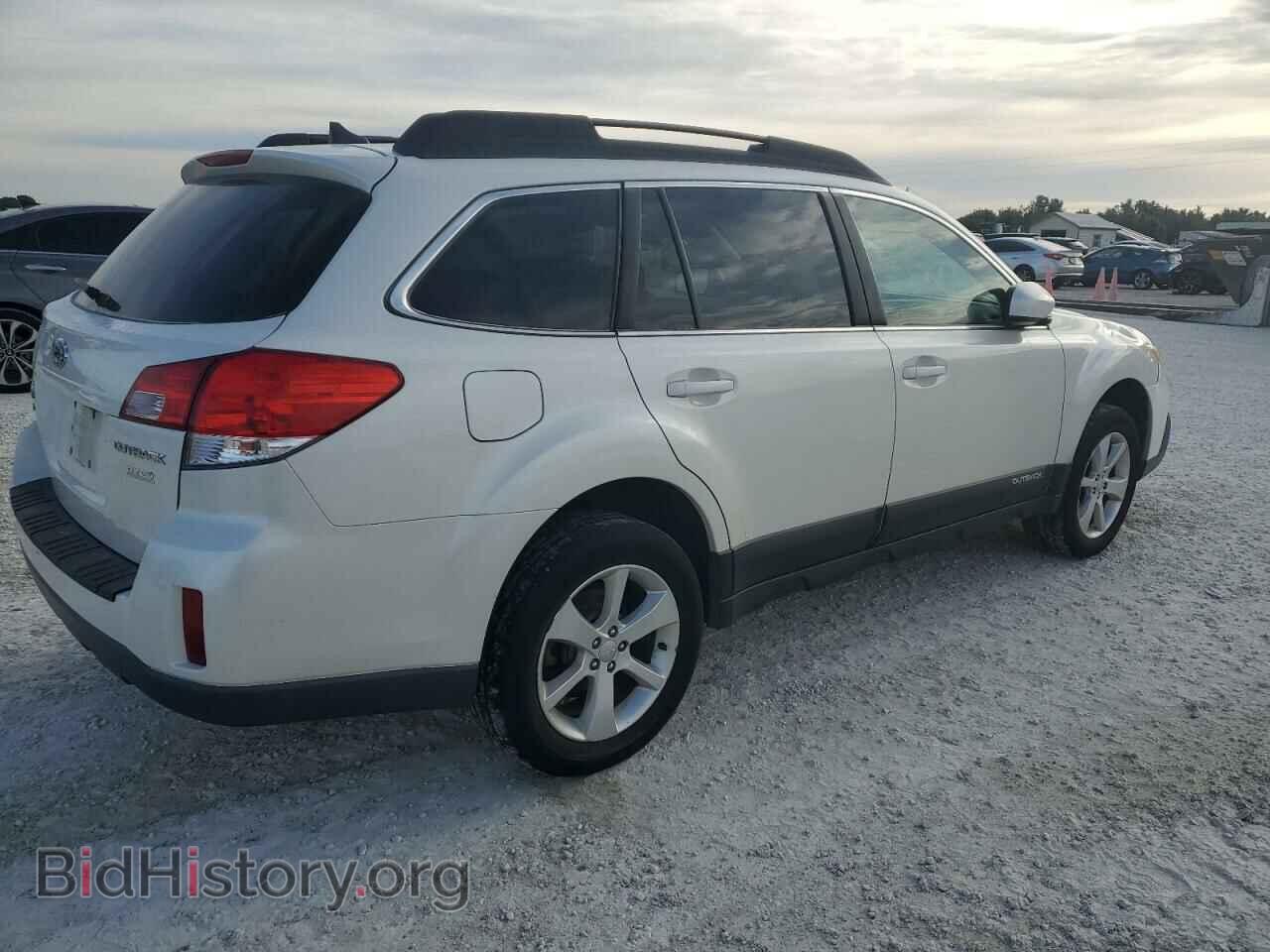 2014 SUBARU OUTBACK - VIN: 4S4BRBCC8E3232587 - Photo 3