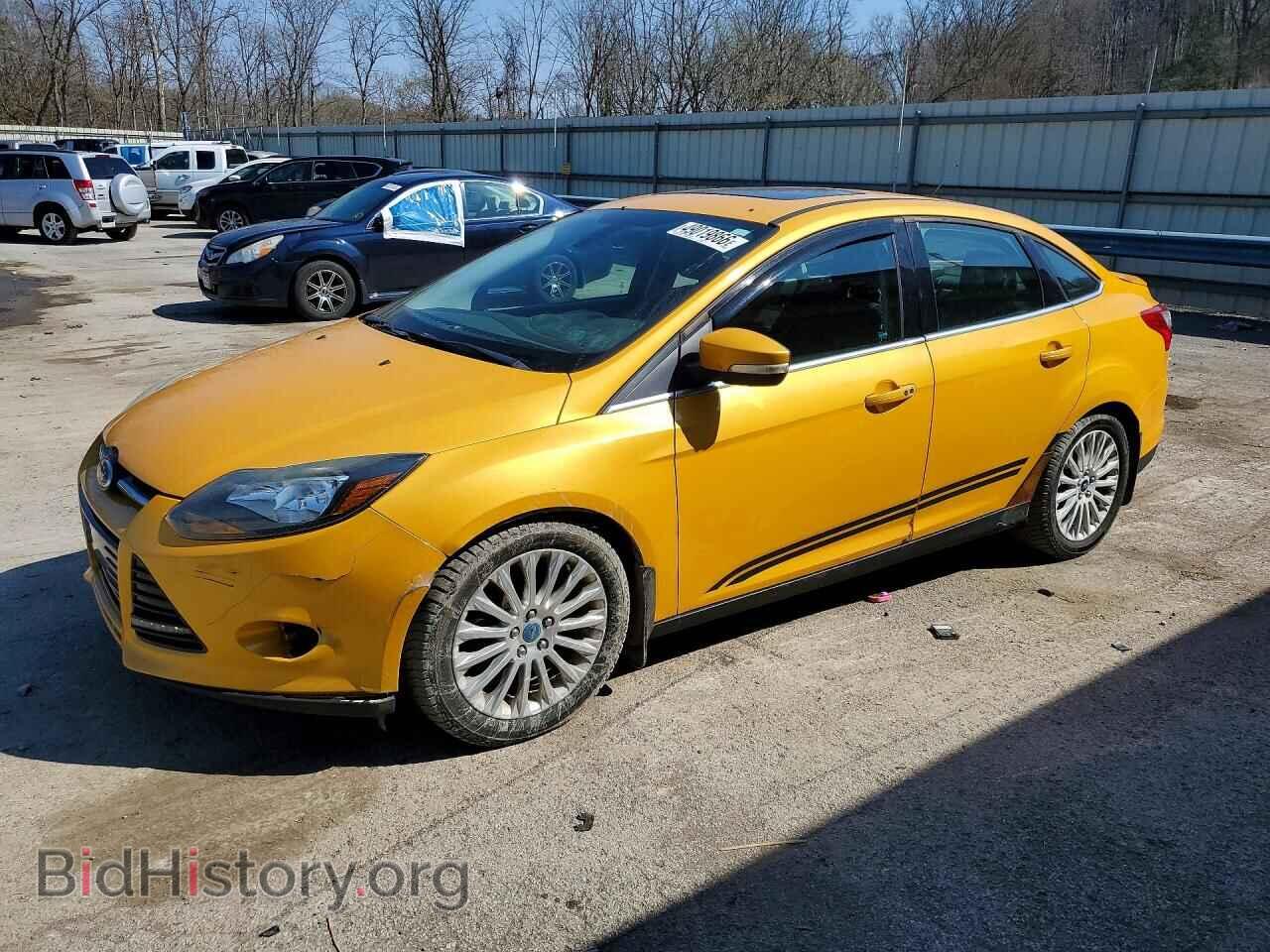 Photo 1FAHP3J23CL271918 - FORD FOCUS 2012