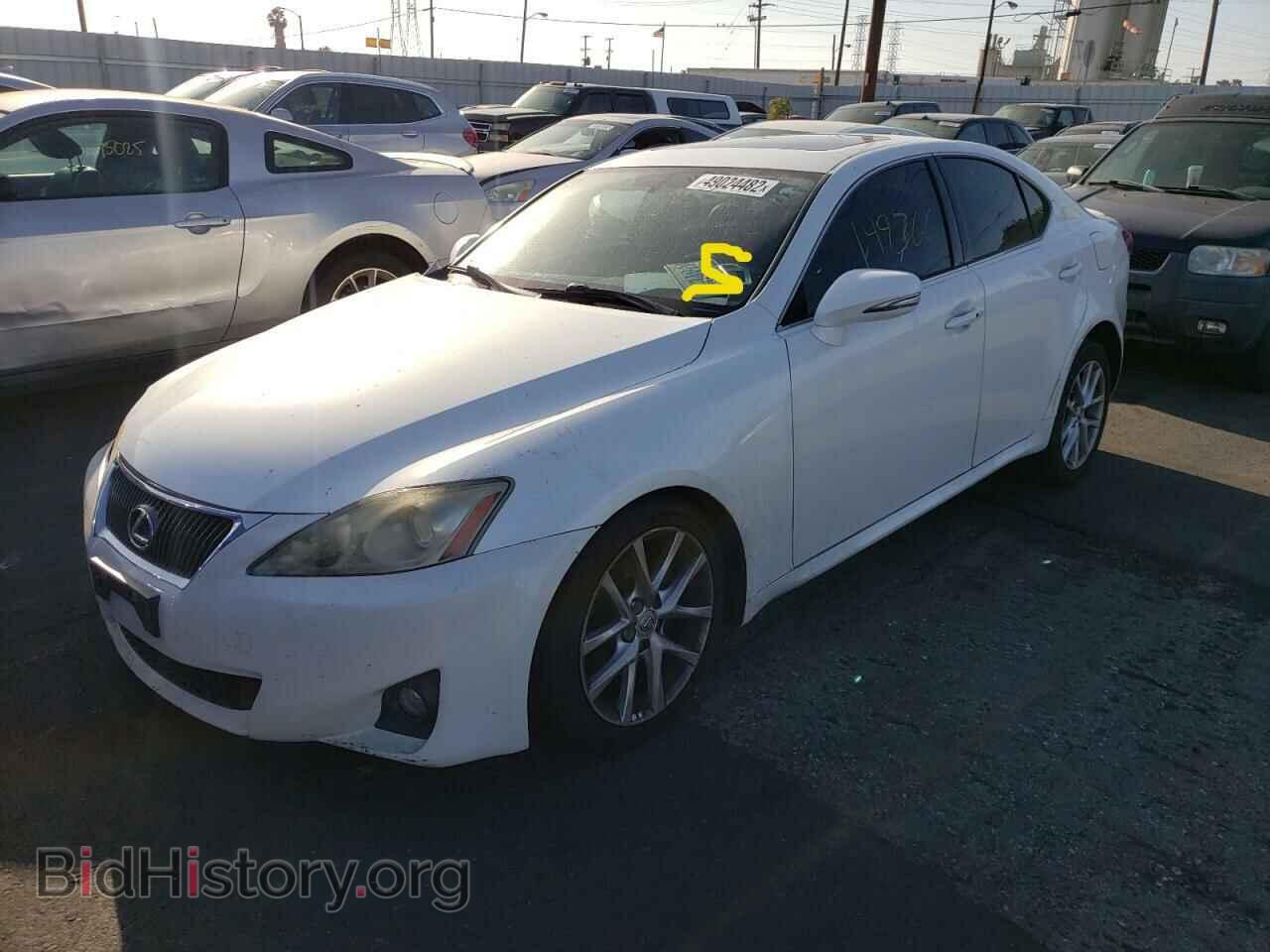 2011 LEXUS IS - VIN: JTHBF5C23B5151212 - Фото 2
