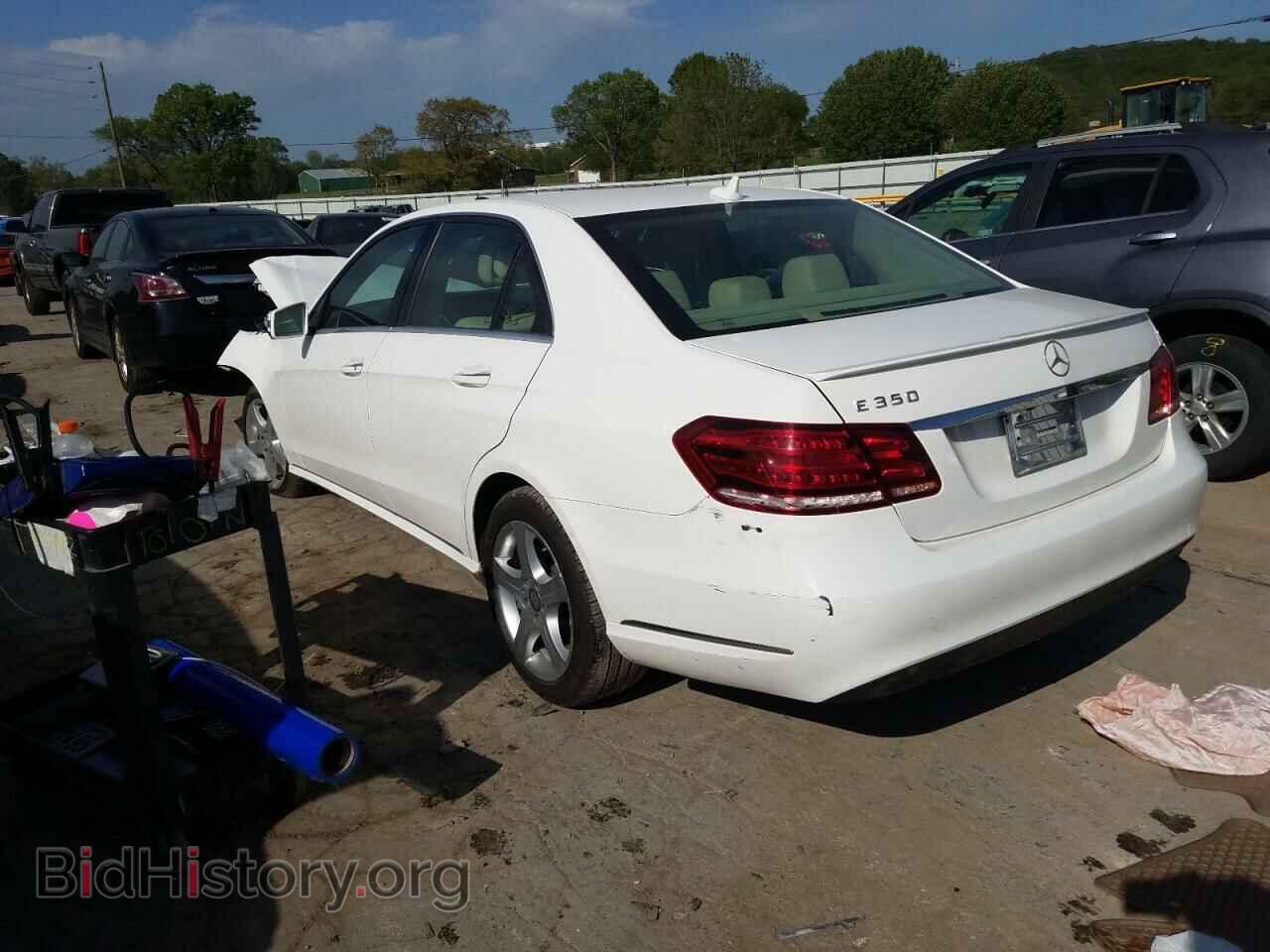 2014 MERCEDES-BENZ E-CLASS - VIN: WDDHF5KB5EA878849 - Фото 2