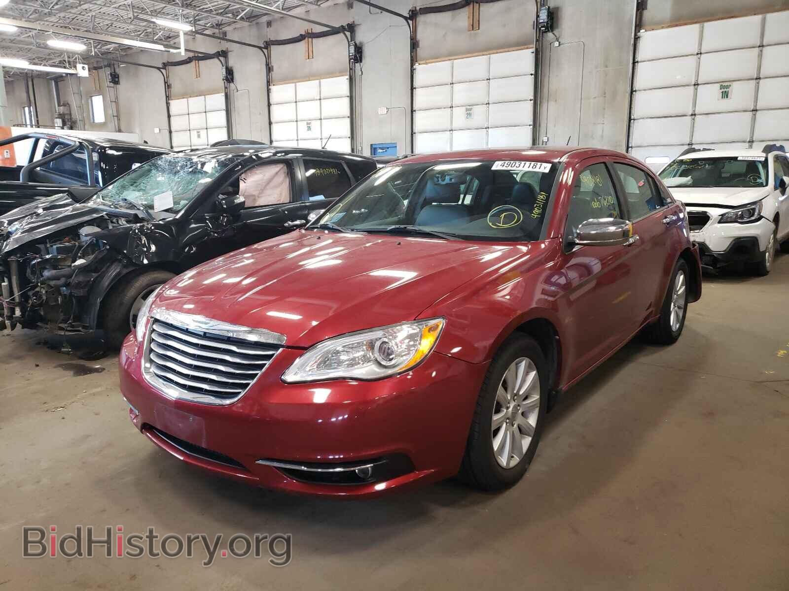 2013 CHRYSLER 200 - VIN: 1C3CCBCG3DN505360 - Фото 2