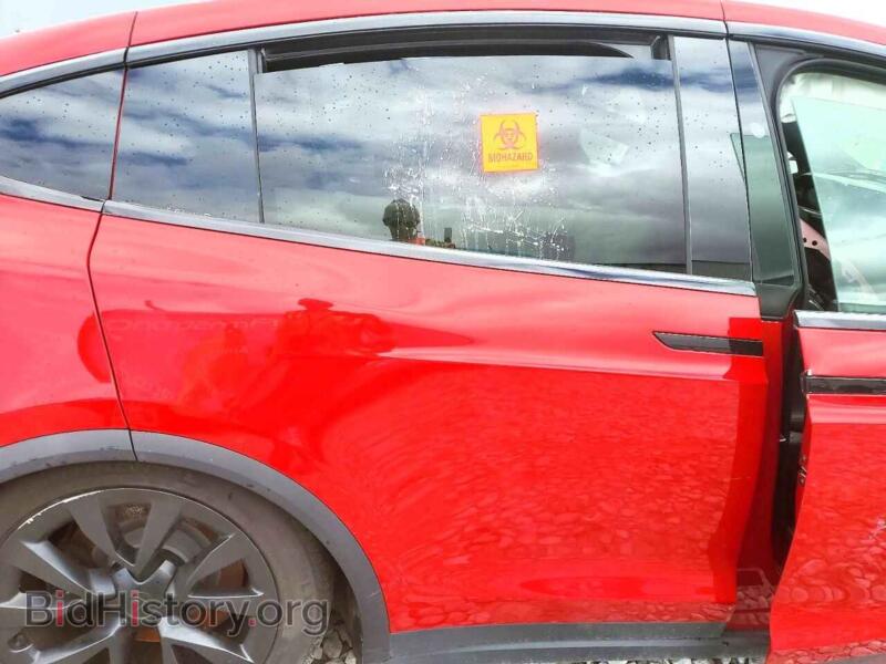 2022 Tesla MODEL X (VIN 7SAXCDE5XNF339748) — фото 10 из 12