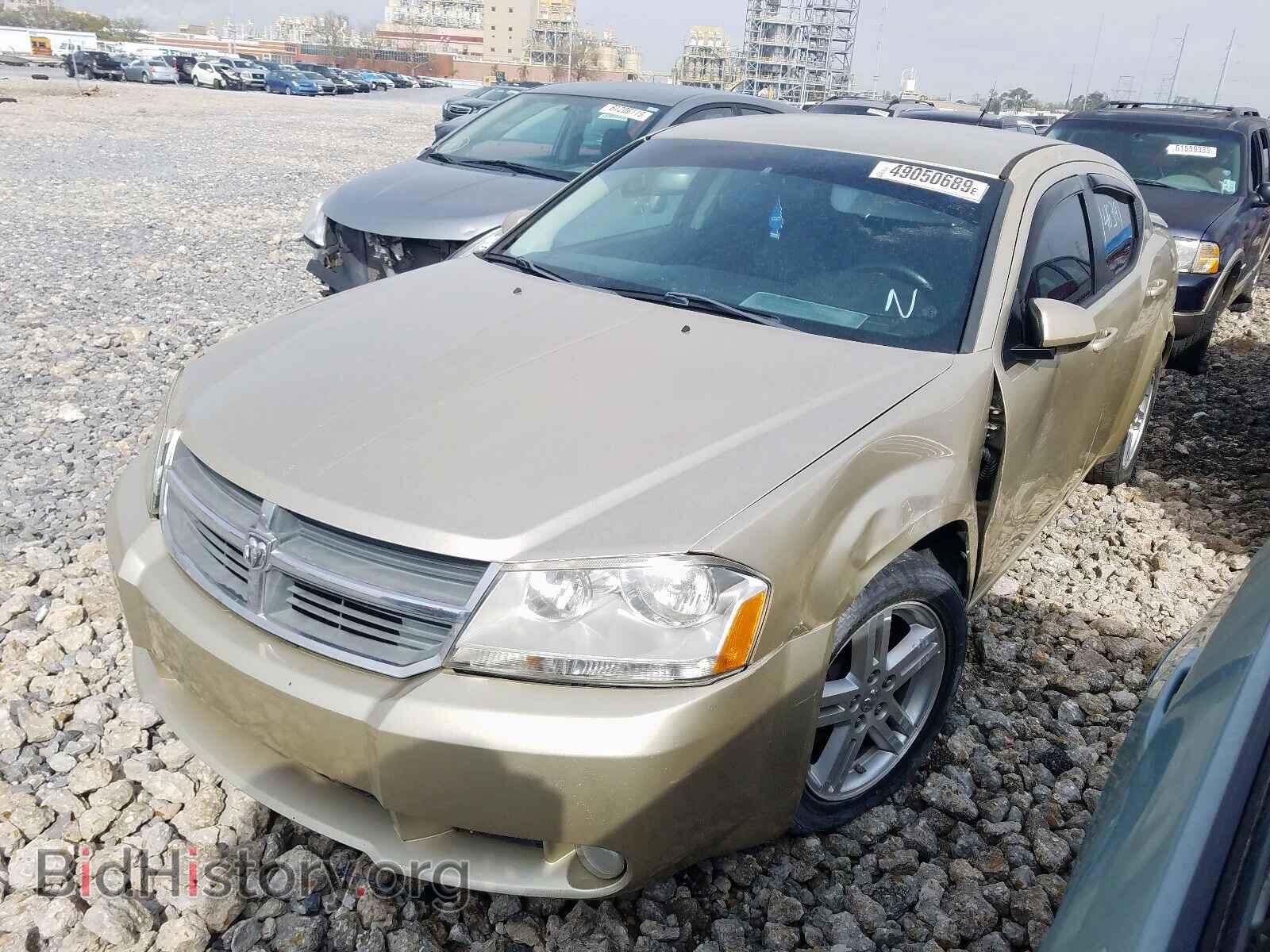 2010 DODGE AVENGER - VIN: 1B3CC5FB7AN138943 - Photo 2