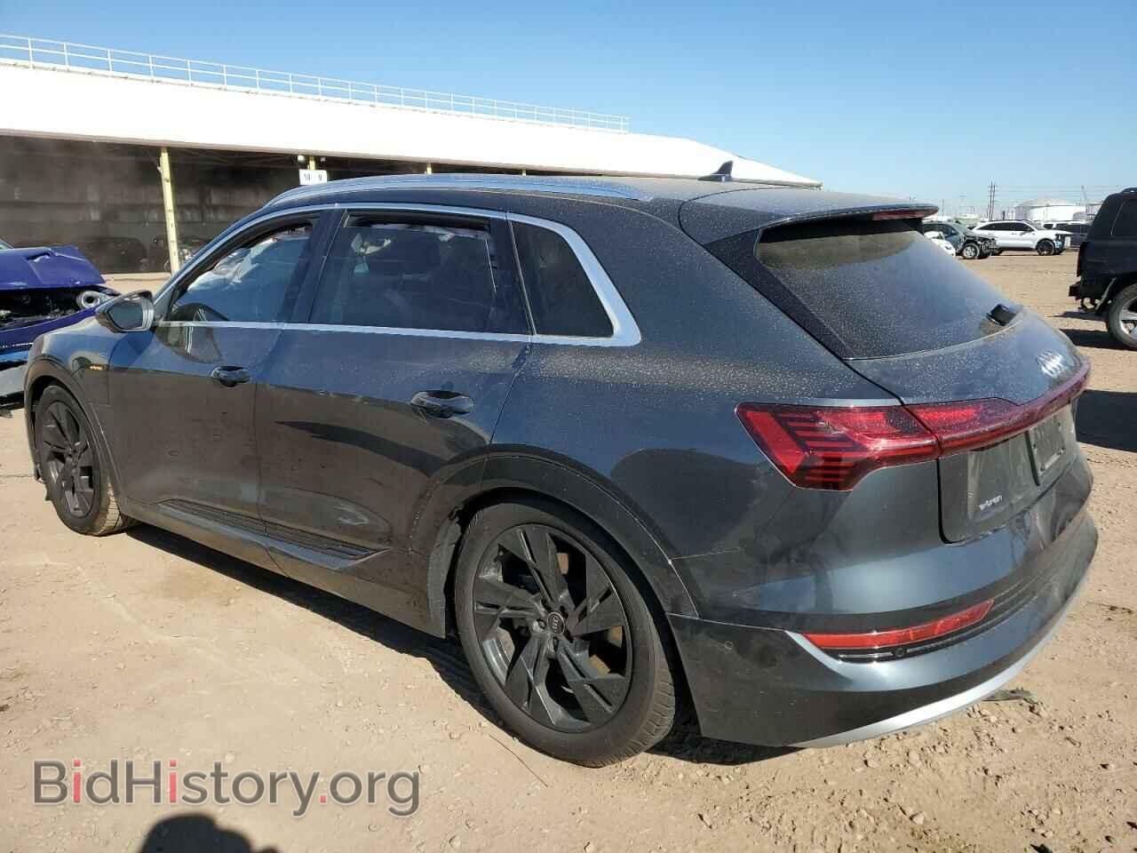2021 AUDI E-TRON - VIN: WA1LAAGE6MB015673 - Фото 2