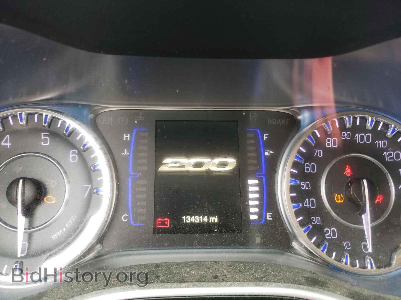 2016 CHRYSLER 200 - VIN: 1C3CCCAB5GN108332 - Фото 8