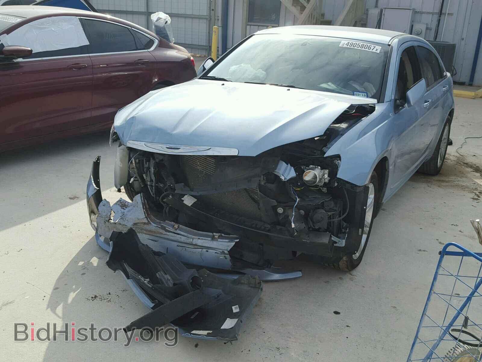 2013 CHRYSLER 200 - VIN: 1C3CCBBB1DN597560 - Фото 2