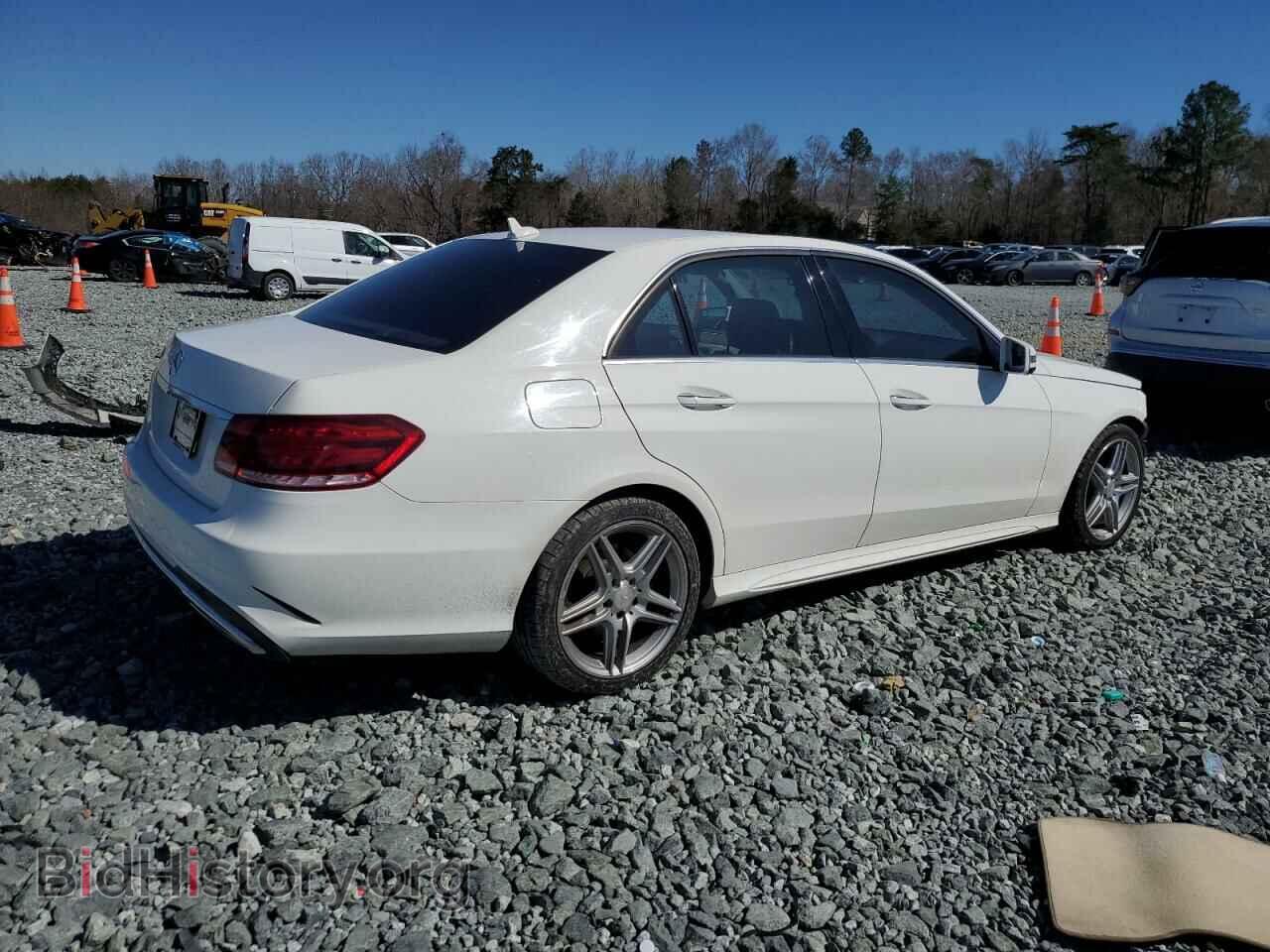 2014 MERCEDES-BENZ E-CLASS - VIN: WDDHF5KBXEA855910 - Фото 3