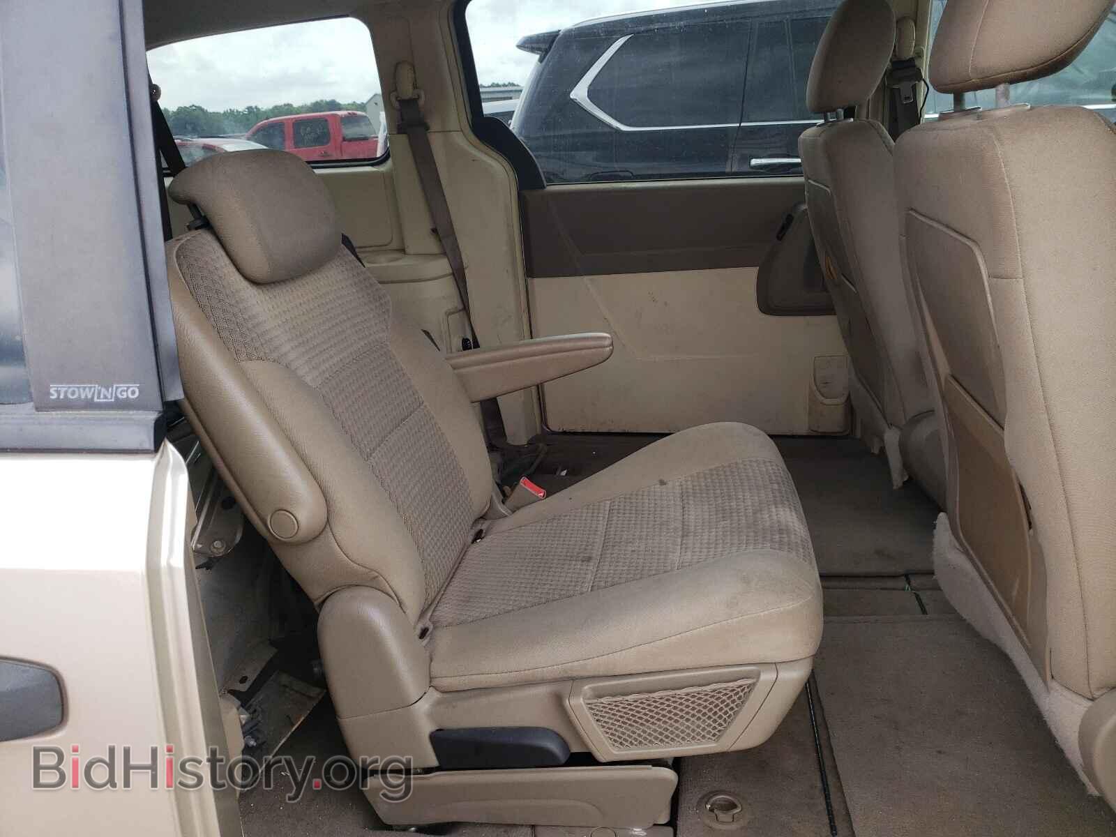 2008 CHRYSLER MINIVAN - VIN: 2A8HR44H48R153216 - Фото 6