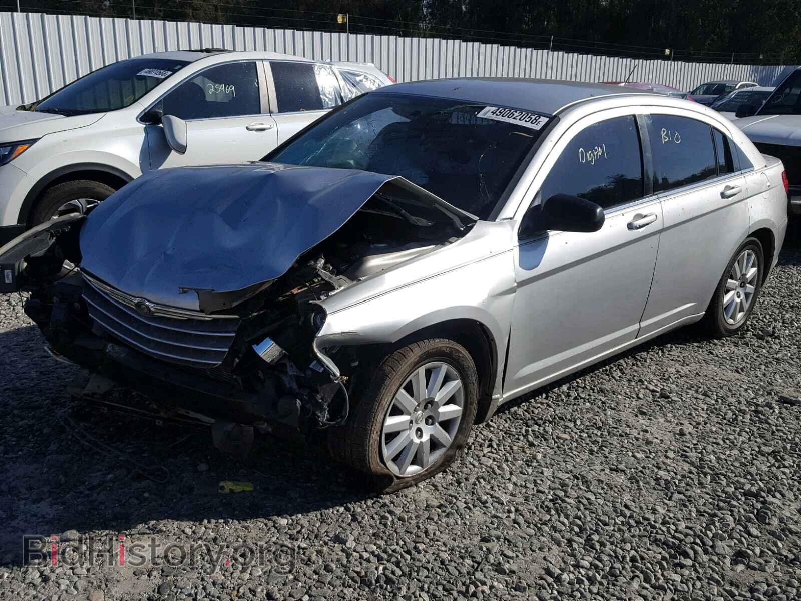 2010 CHRYSLER SEBRING - VIN: 1C3CC4FB8AN232598 - Фото 2