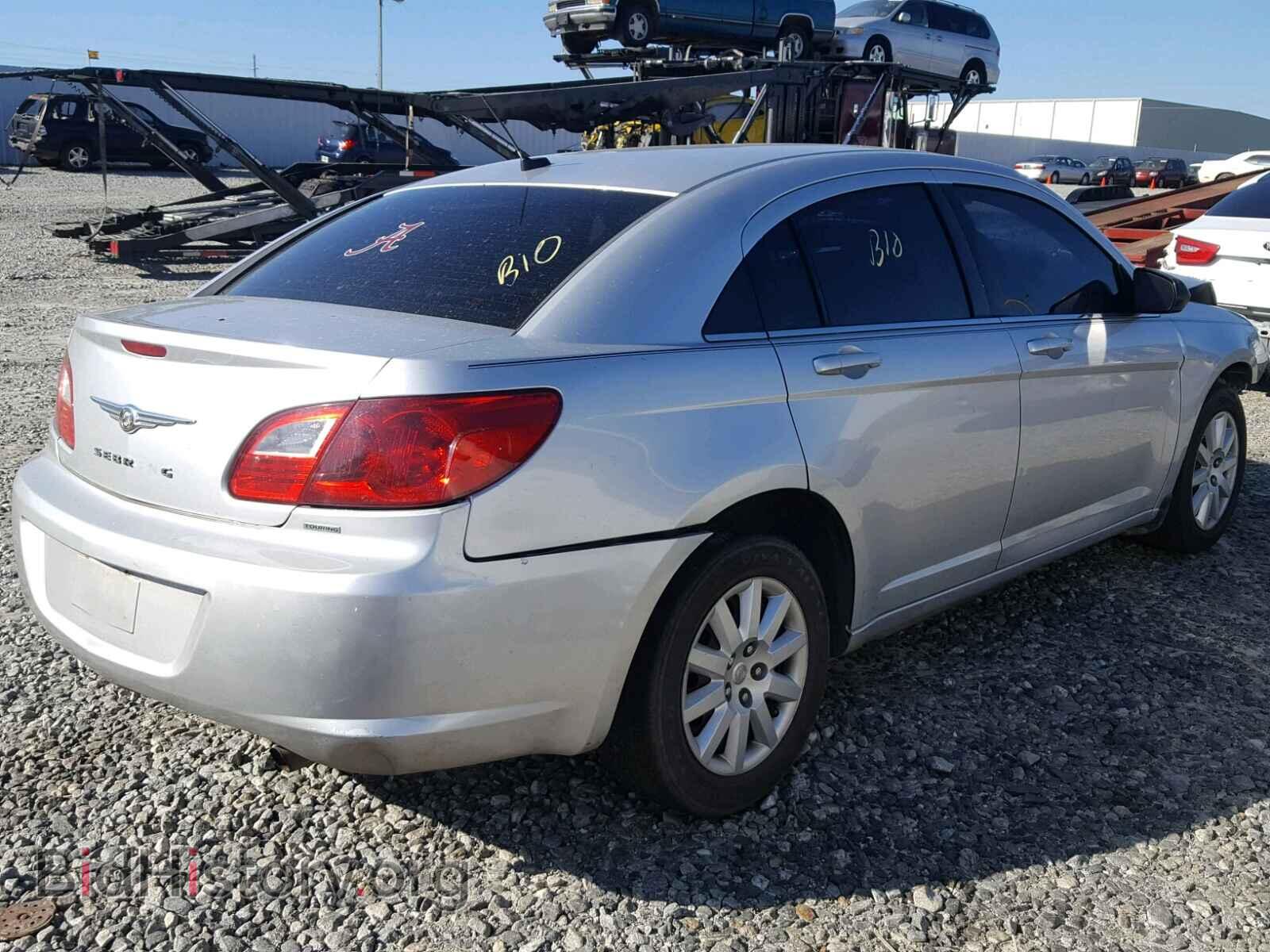 2010 CHRYSLER SEBRING - VIN: 1C3CC4FB8AN232598 - Фото 4