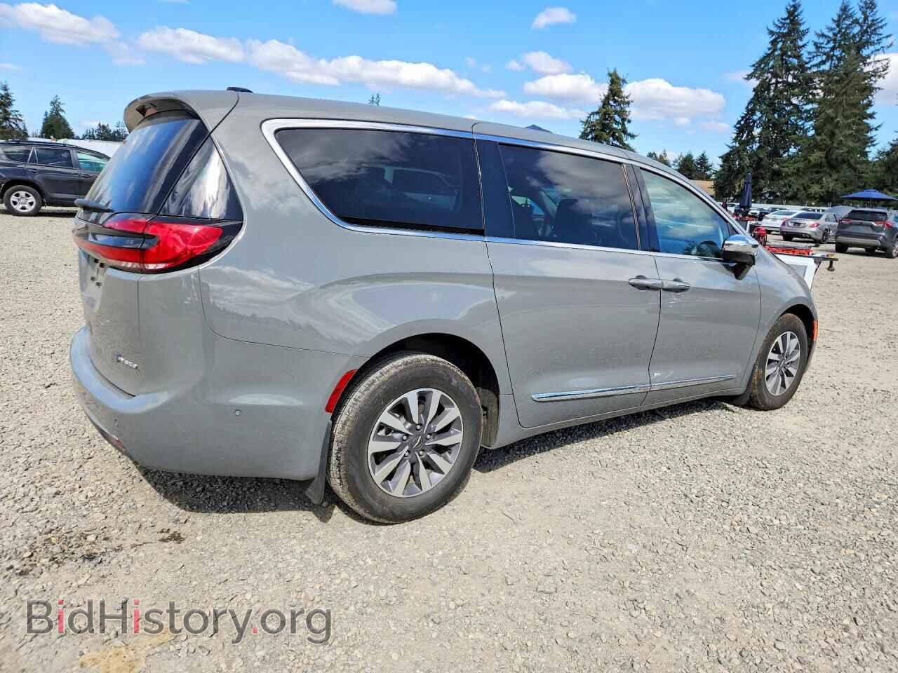 2023 CHRYSLER PACIFICA - VIN: 2C4RC1S73PR543146 - Фото 3