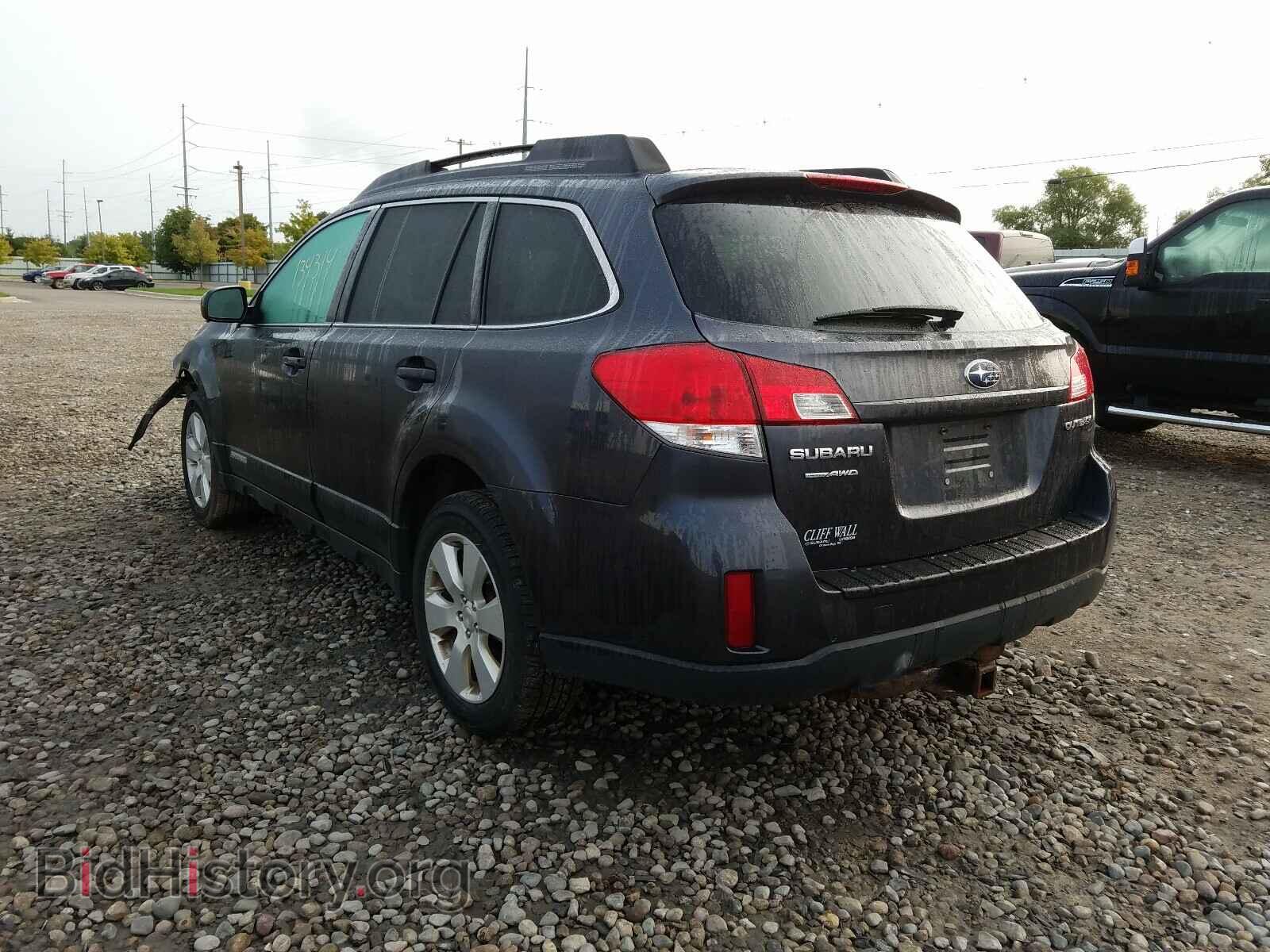 2011 SUBARU OUTBACK - VIN: 4S4BRCCC8B3382944 - Photo 3