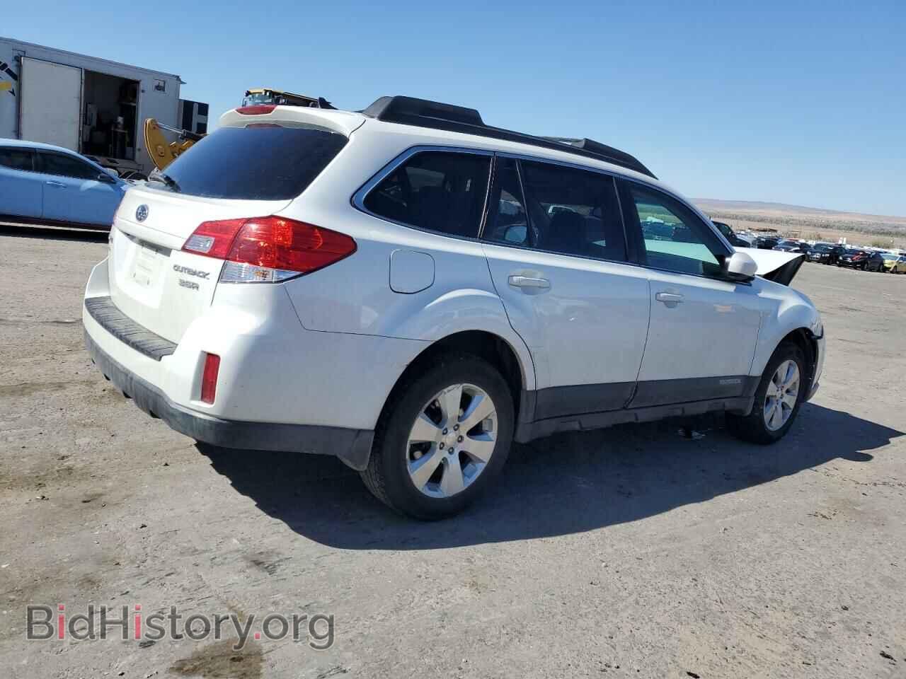 2011 SUBARU OUTBACK - VIN: 4S4BRDLC8B2379103 - Фото 3