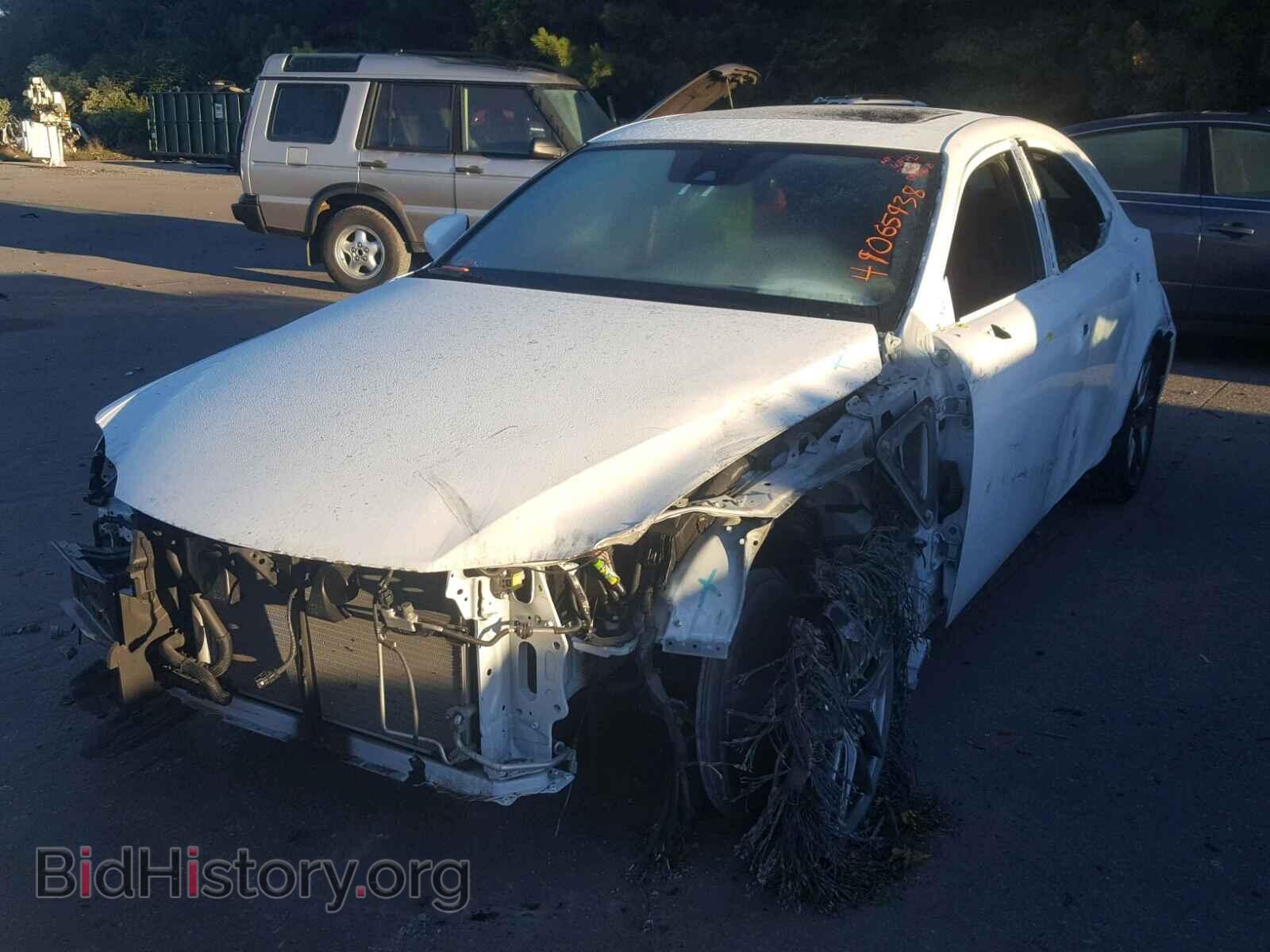 2017 LEXUS IS - VIN: JTHBA1D23H5040626 - Фото 2