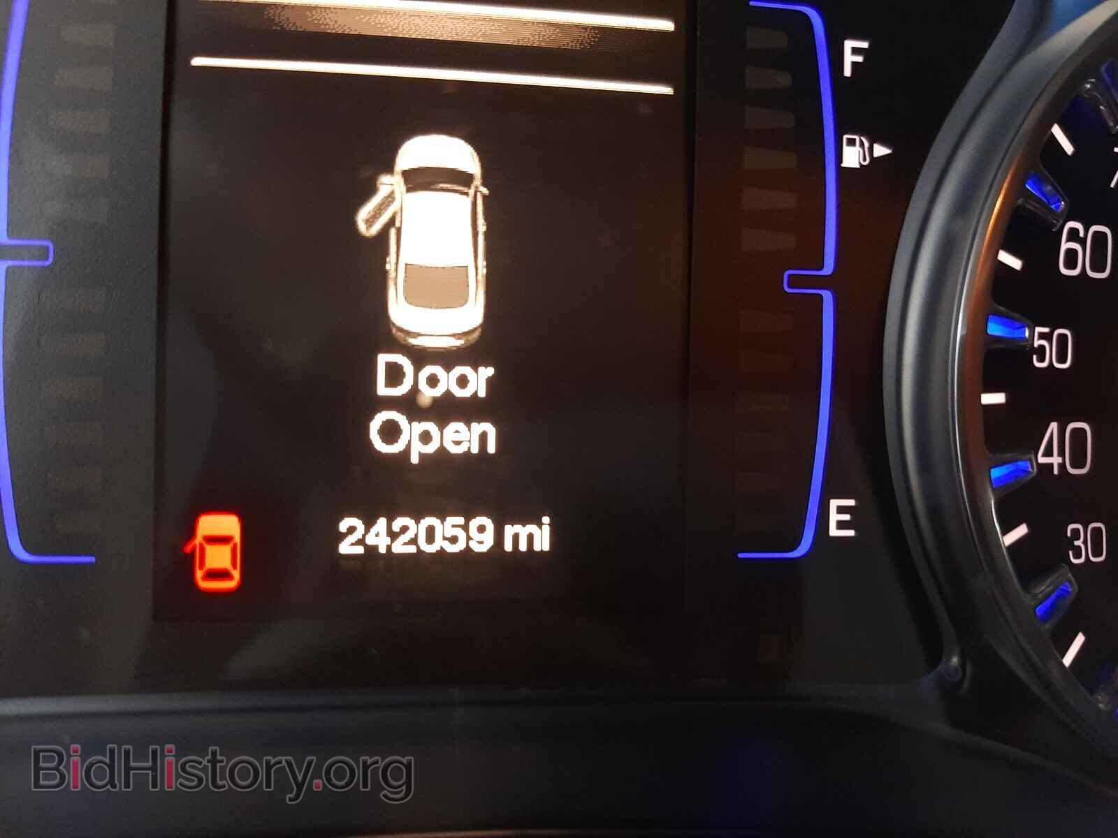 2015 CHRYSLER 200 - VIN: 1C3CCCAB6FN698216 - Фото 8