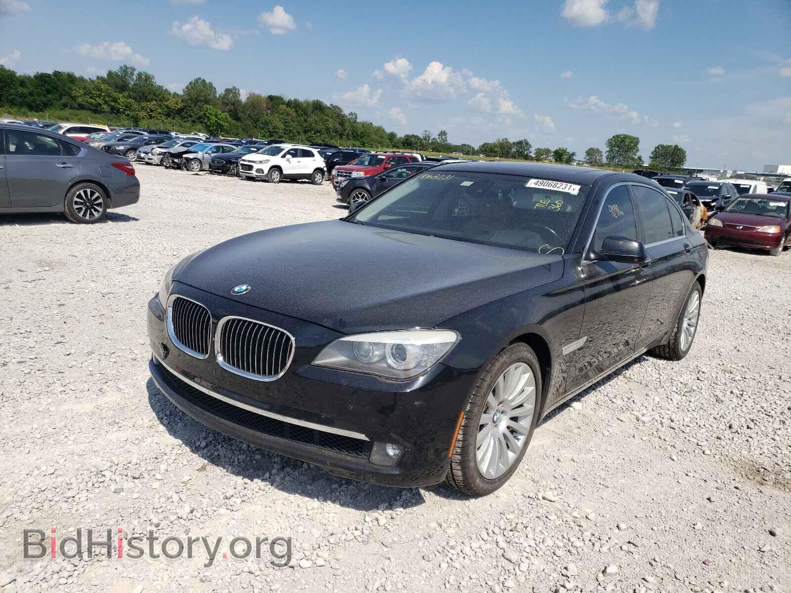 2012 BMW 7 SERIES - VIN: WBAKB8C51CC962624 - Фото 2