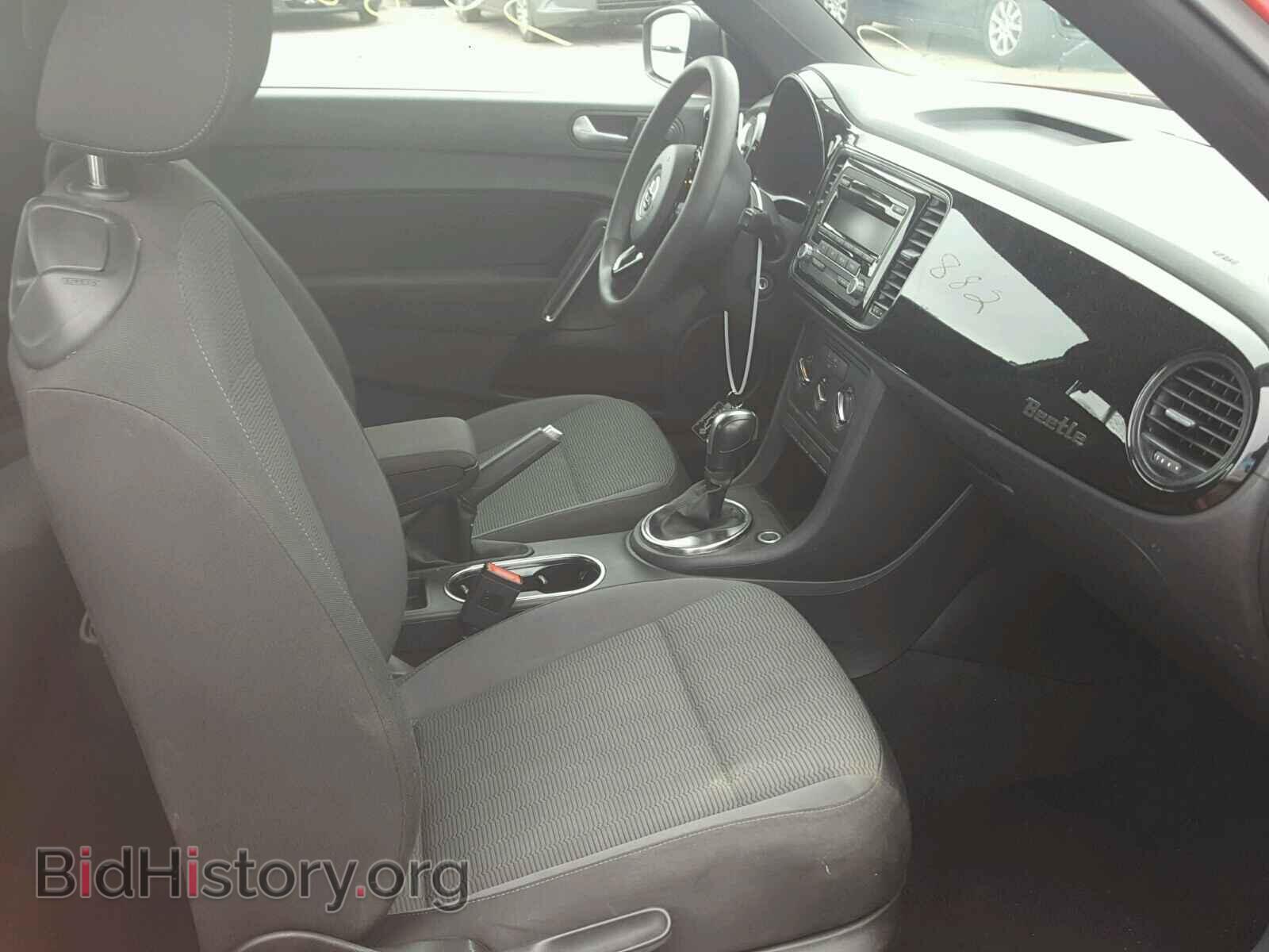 2014 VOLKSWAGEN BEETLE - VIN: 3VWFP7AT9EM601738 - Фото 5
