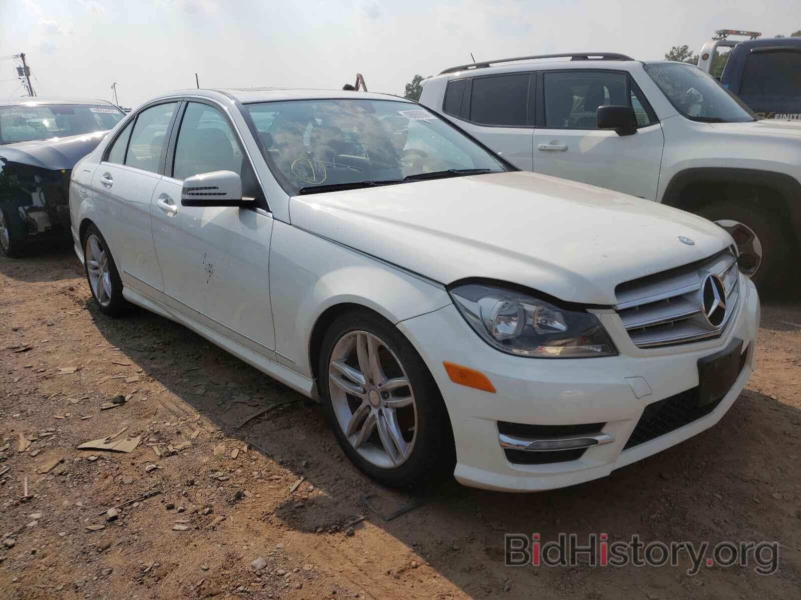 Photo WDDGF8BB4CR238479 - MERCEDES-BENZ C CLASS 2012