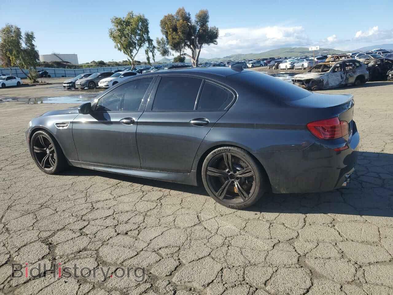 2014 BMW M5 - VIN: WBSFV9C55ED593760 - Фото 2