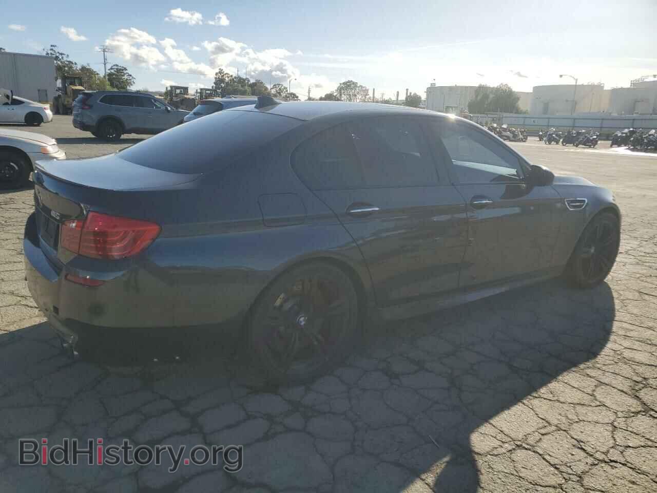 2014 BMW M5 - VIN: WBSFV9C55ED593760 - Фото 3