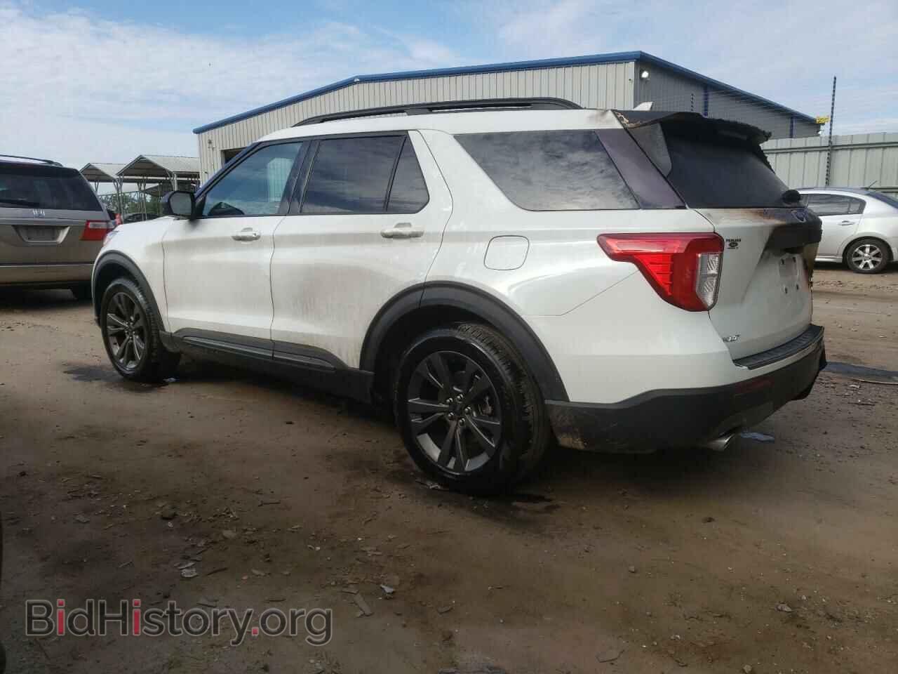 2021 FORD EXPLORER - VIN: 1FMSK7DH2MGA77070 - Photo 2