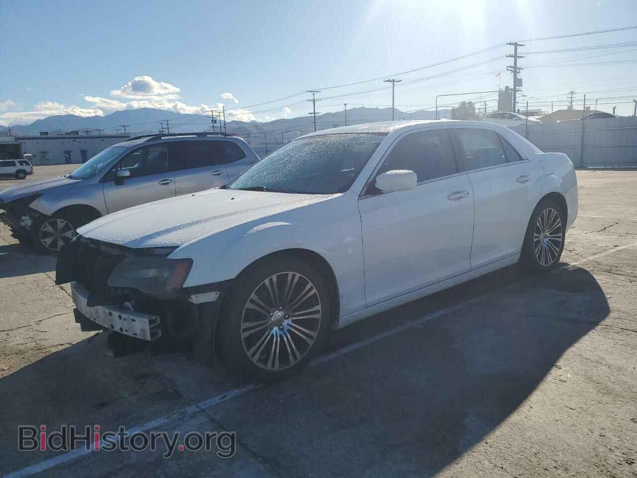 Фотография 2C3CCABG6CH251615 - CHRYSLER 300 2012
