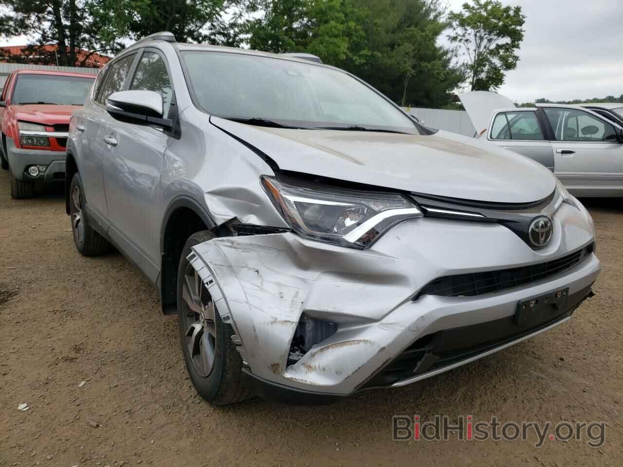 Photo 2T3RFREV9JW712695 - TOYOTA RAV4 2018