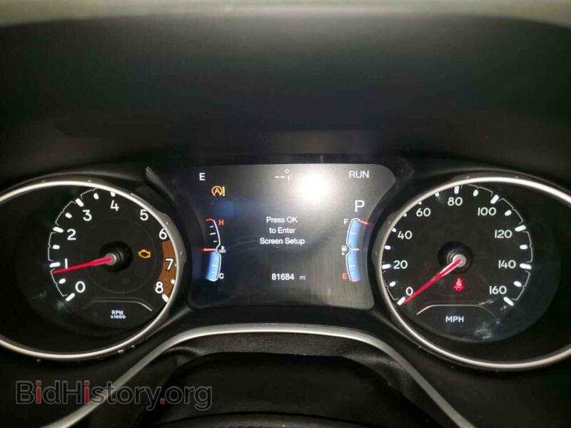 2020 Jeep COMPASS (VIN 3C4NJCCB7LT170901) — photo 9 of 13