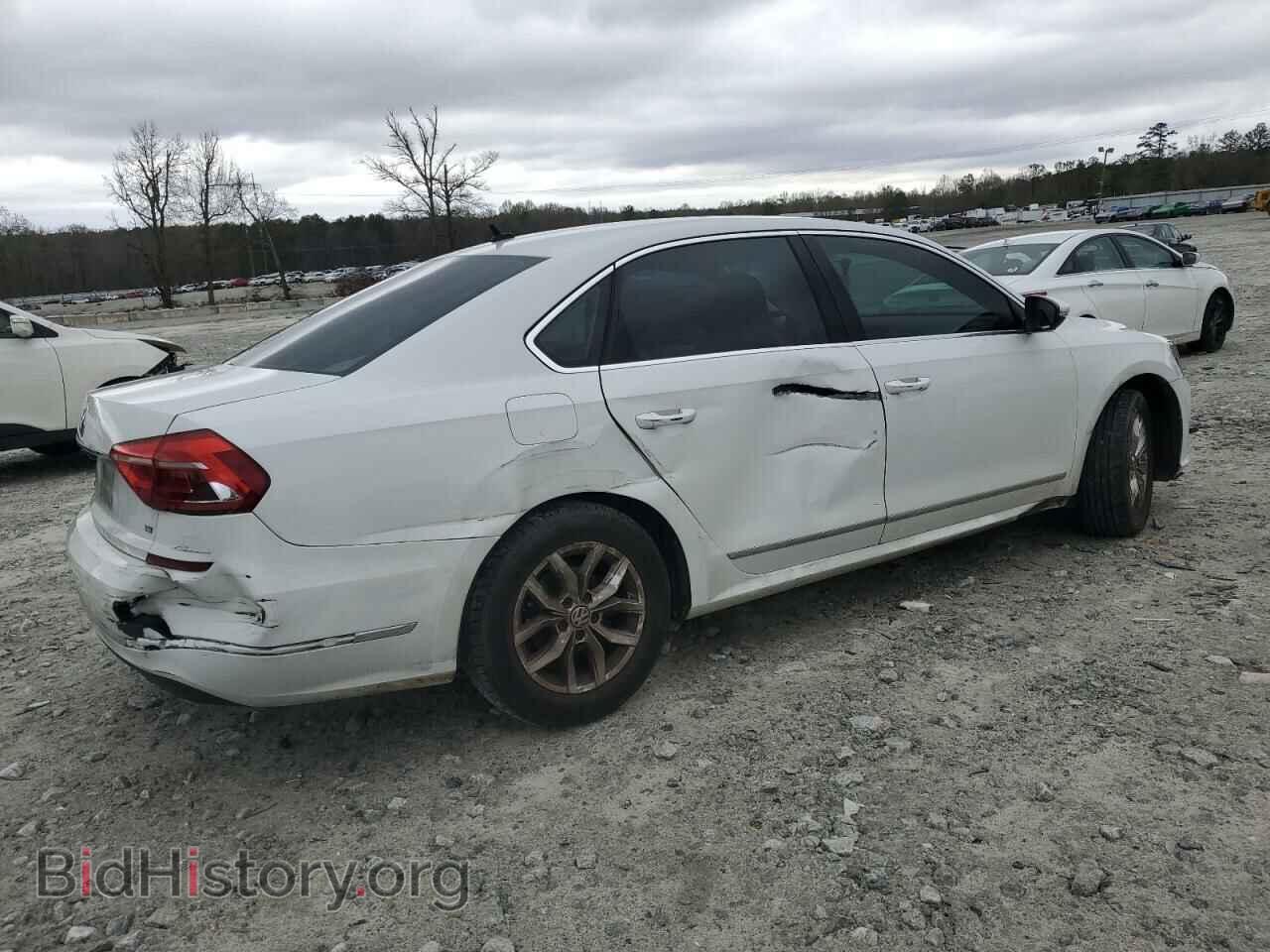 2016 VOLKSWAGEN PASSAT - VIN: 1VWAS7A30GC026037 - Фото 3