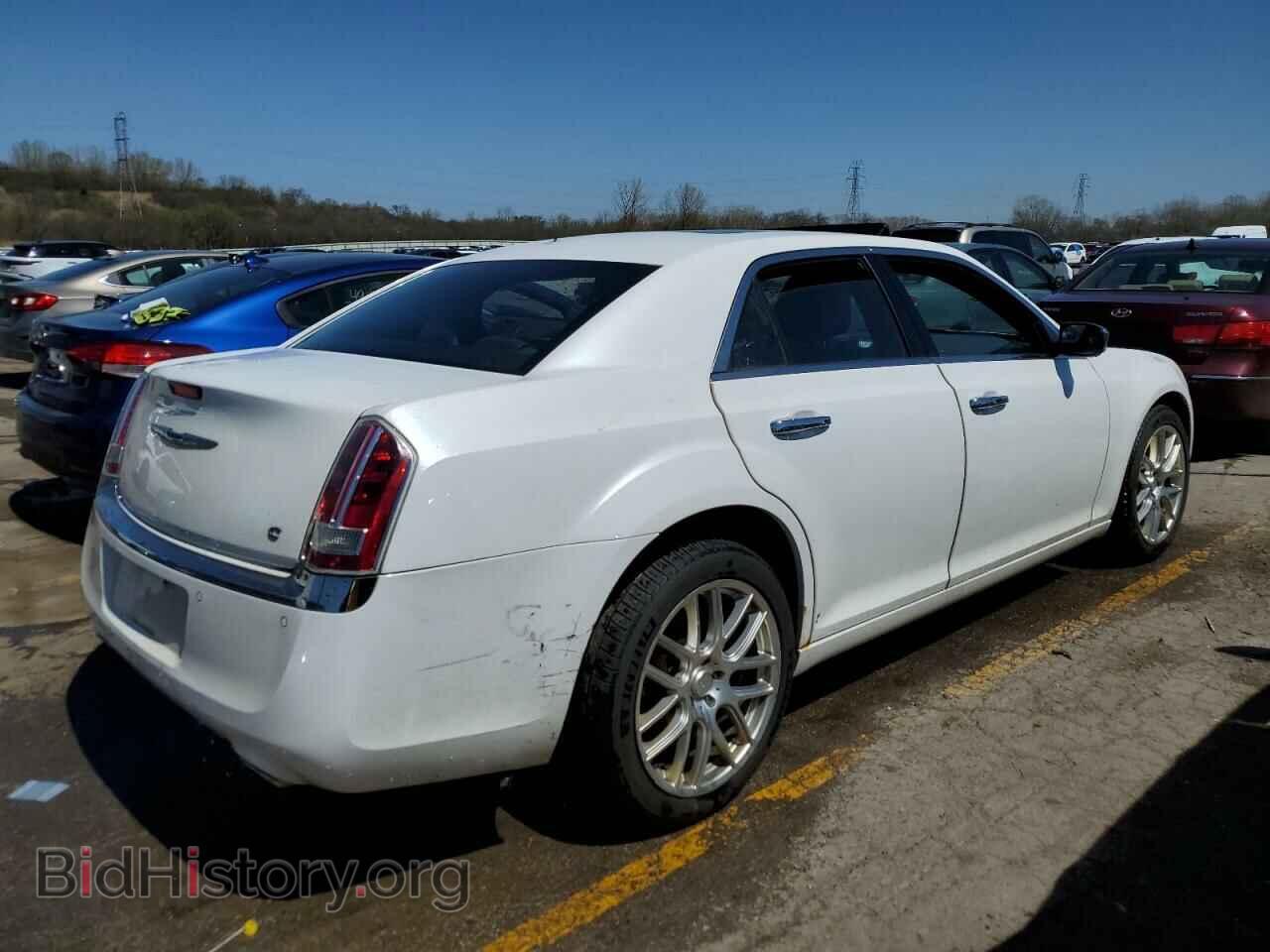 2011 CHRYSLER 300 - VIN: 2C3CA6CT7BH528317 - Фото 3