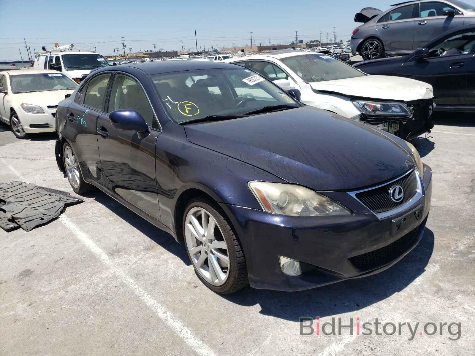 Photo JTHBE262272011190 - LEXUS IS 2007