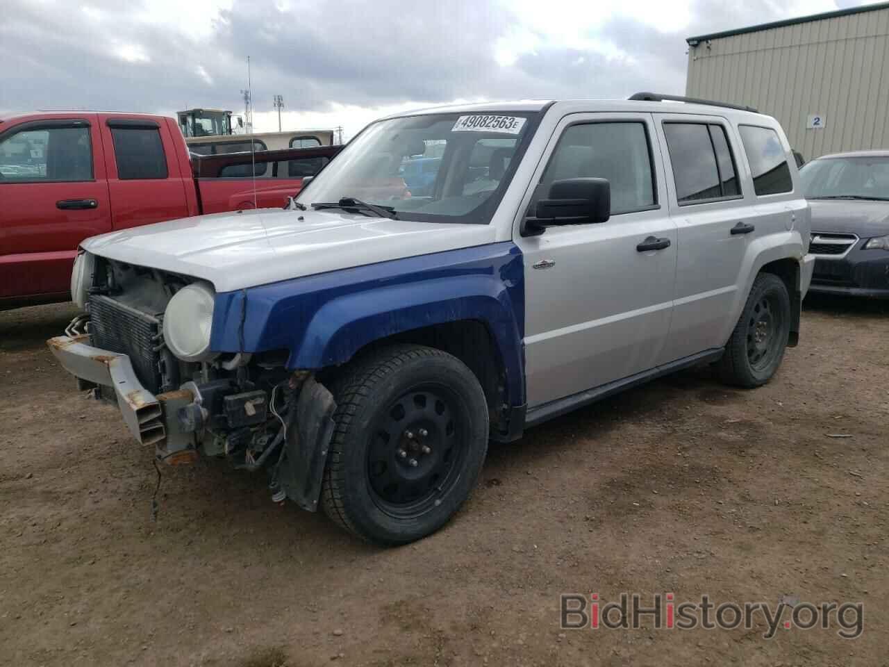 Photo 1J4FF28B39D233543 - JEEP PATRIOT 2009