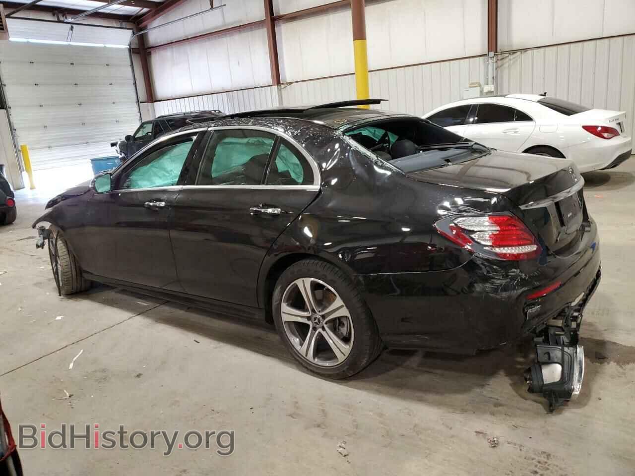 2019 MERCEDES-BENZ E-CLASS - VIN: WDDZF4KB2KA664458 - Фото 2