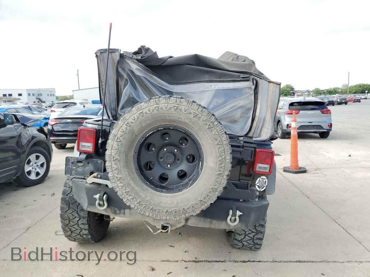 2011 JEEP WRANGLER - VIN: 1J4AA2D16BL592127 - Фото 6