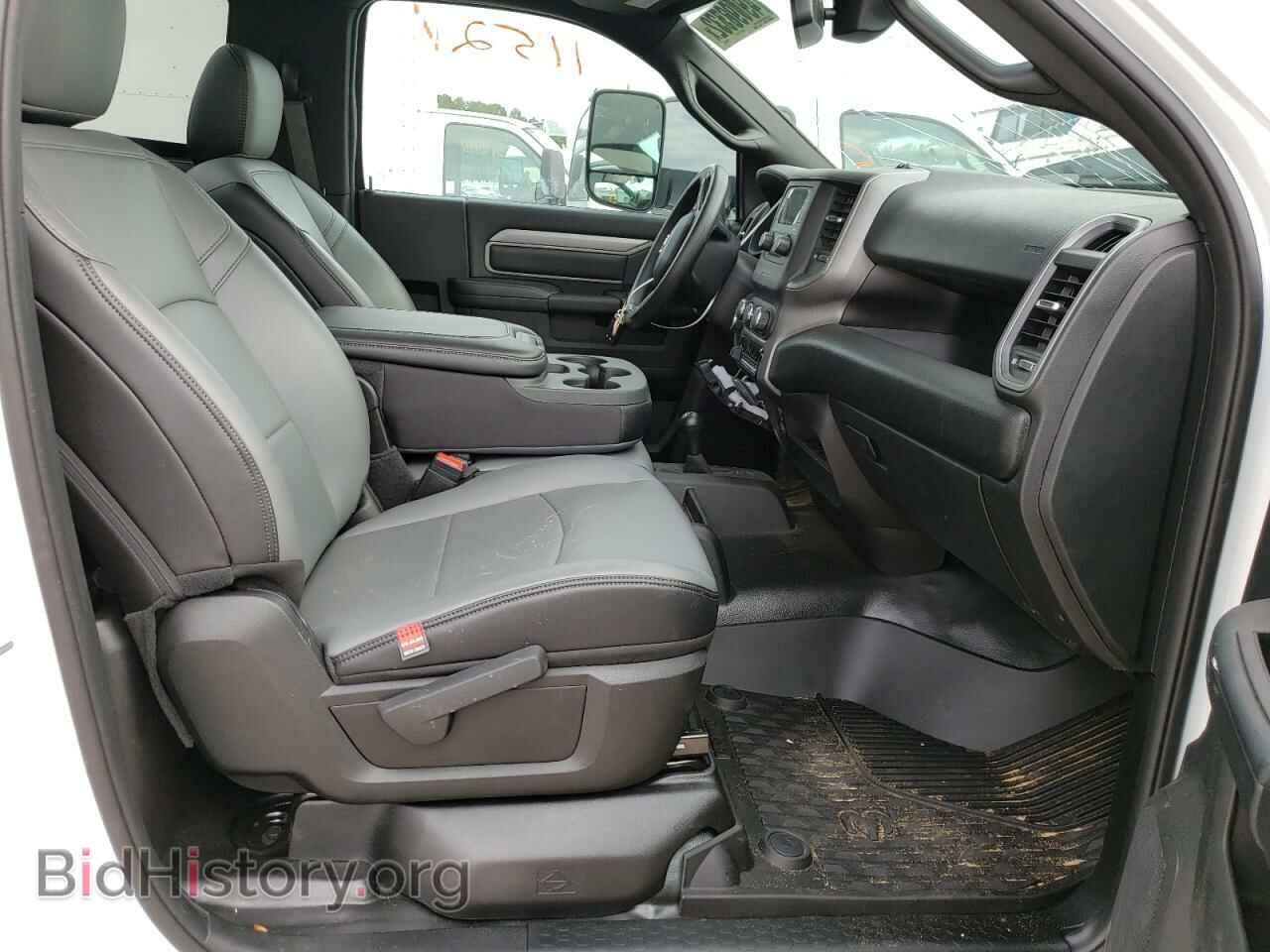 2021 RAM 3500 - VIN: 3C7WRTAJ1MG651618 - Photo 5