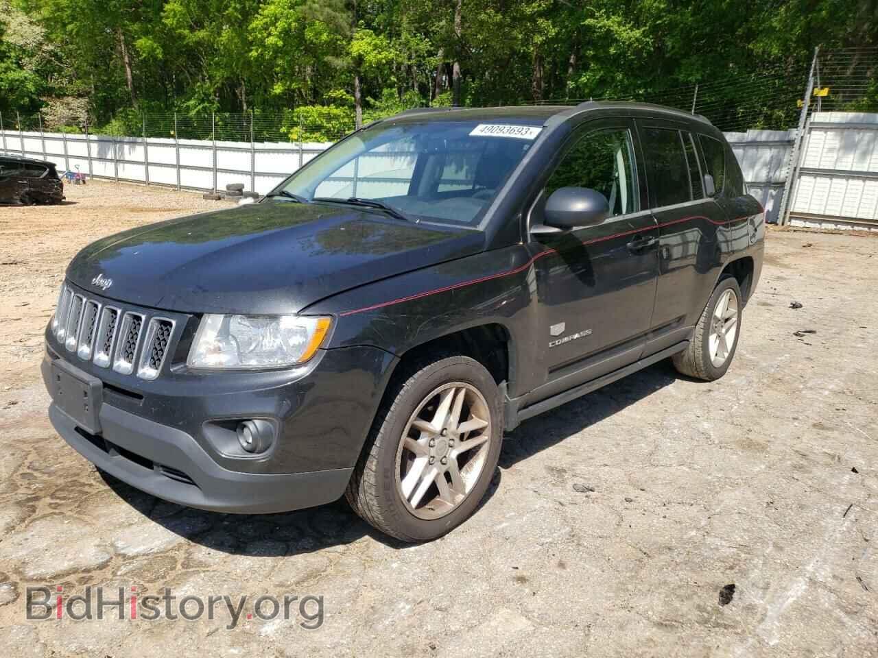 Photo 1J4NF5FBXBD201632 - JEEP COMPASS 2011