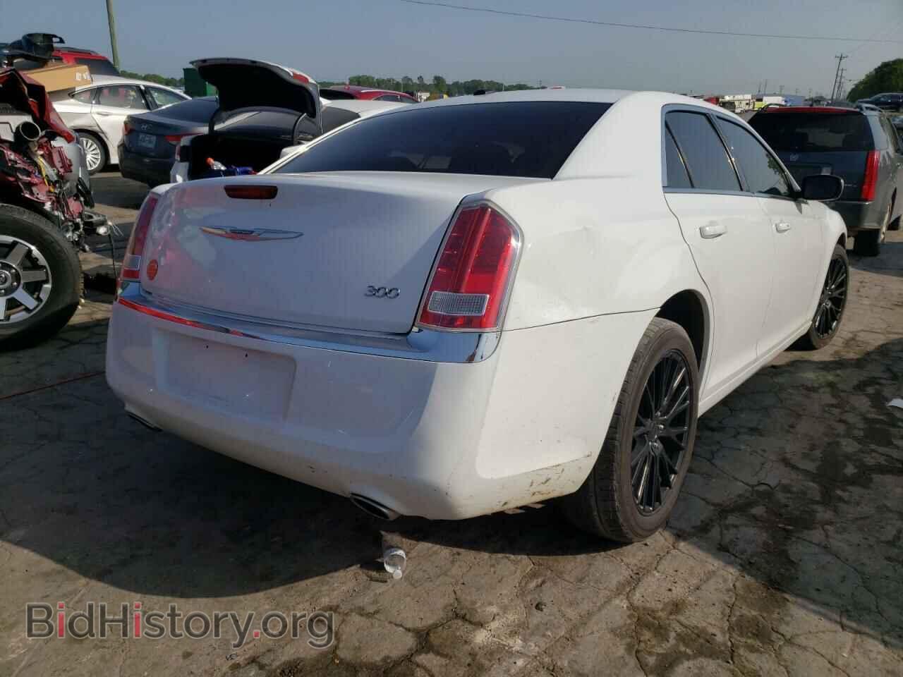 2014 CHRYSLER 300 - VIN: 2C3CCAAG0EH373343 - Фото 4