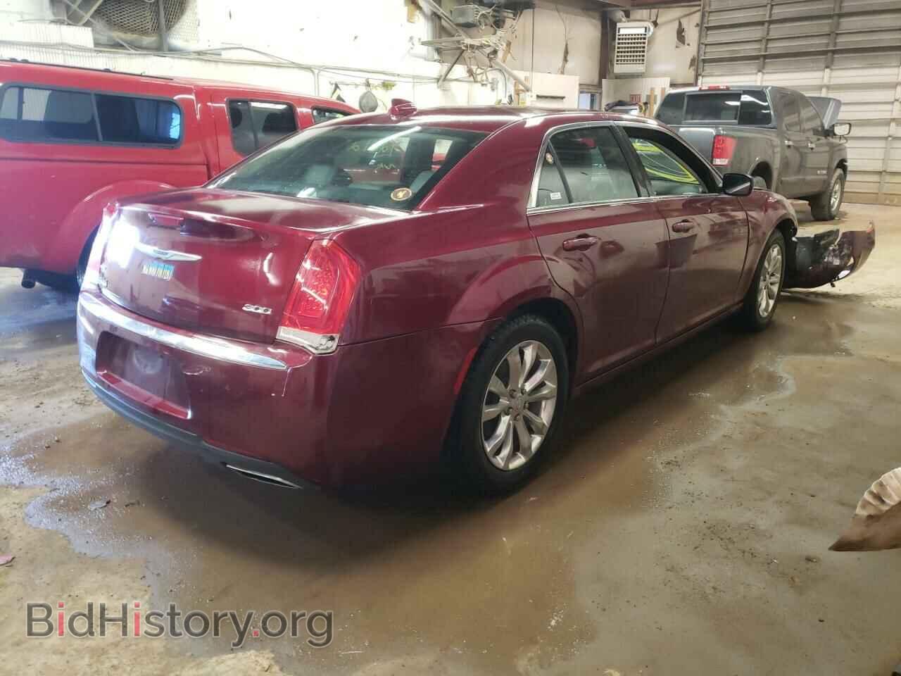2017 CHRYSLER 300 - VIN: 2C3CCARG6HH648366 - Фото 4